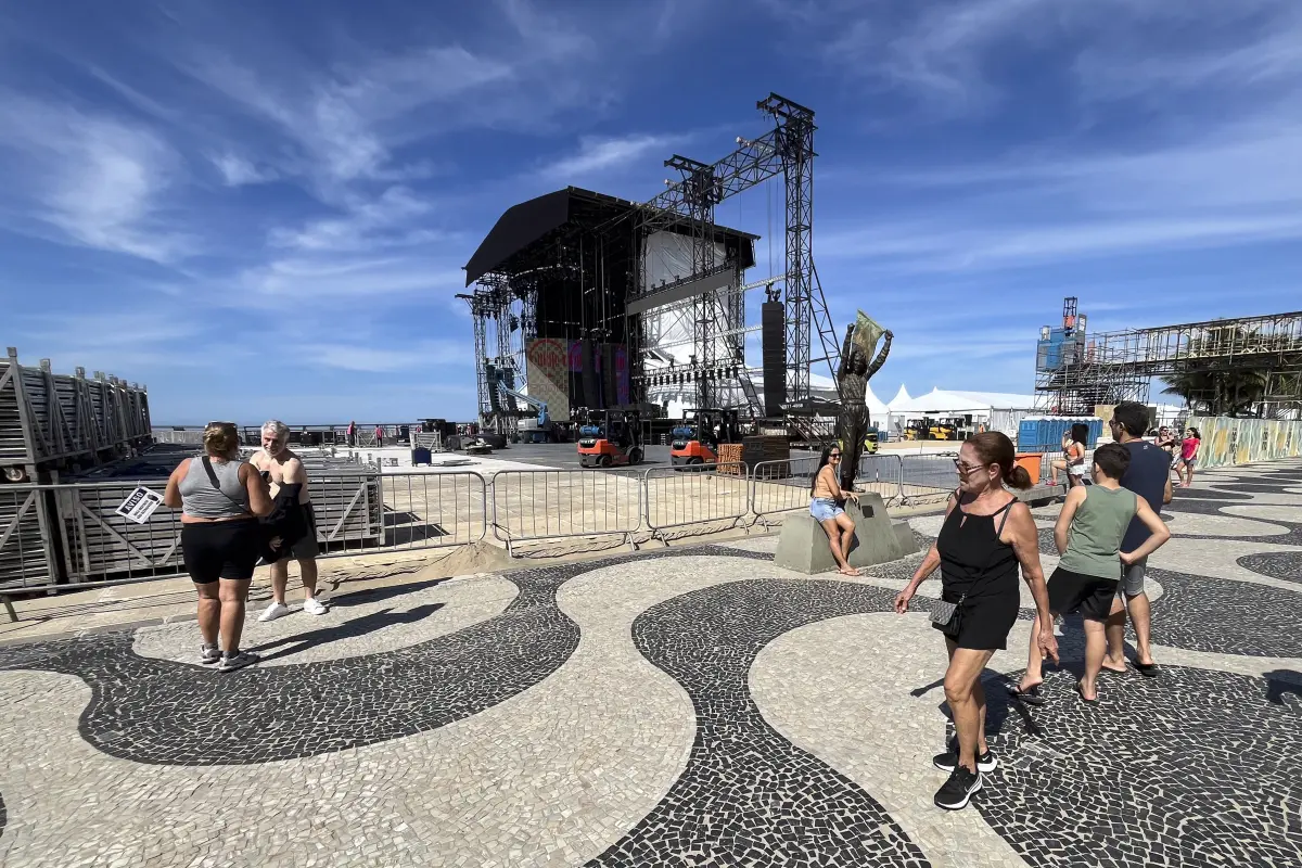 Die Sängerin wird direkt am Strand an der Copacabana auftreten