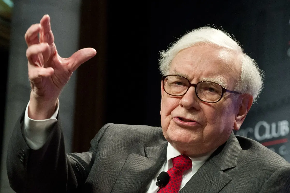 Nach Rückzug als Vorstandschef - Buffett zählt zu den reichsten Menschen der Welt
