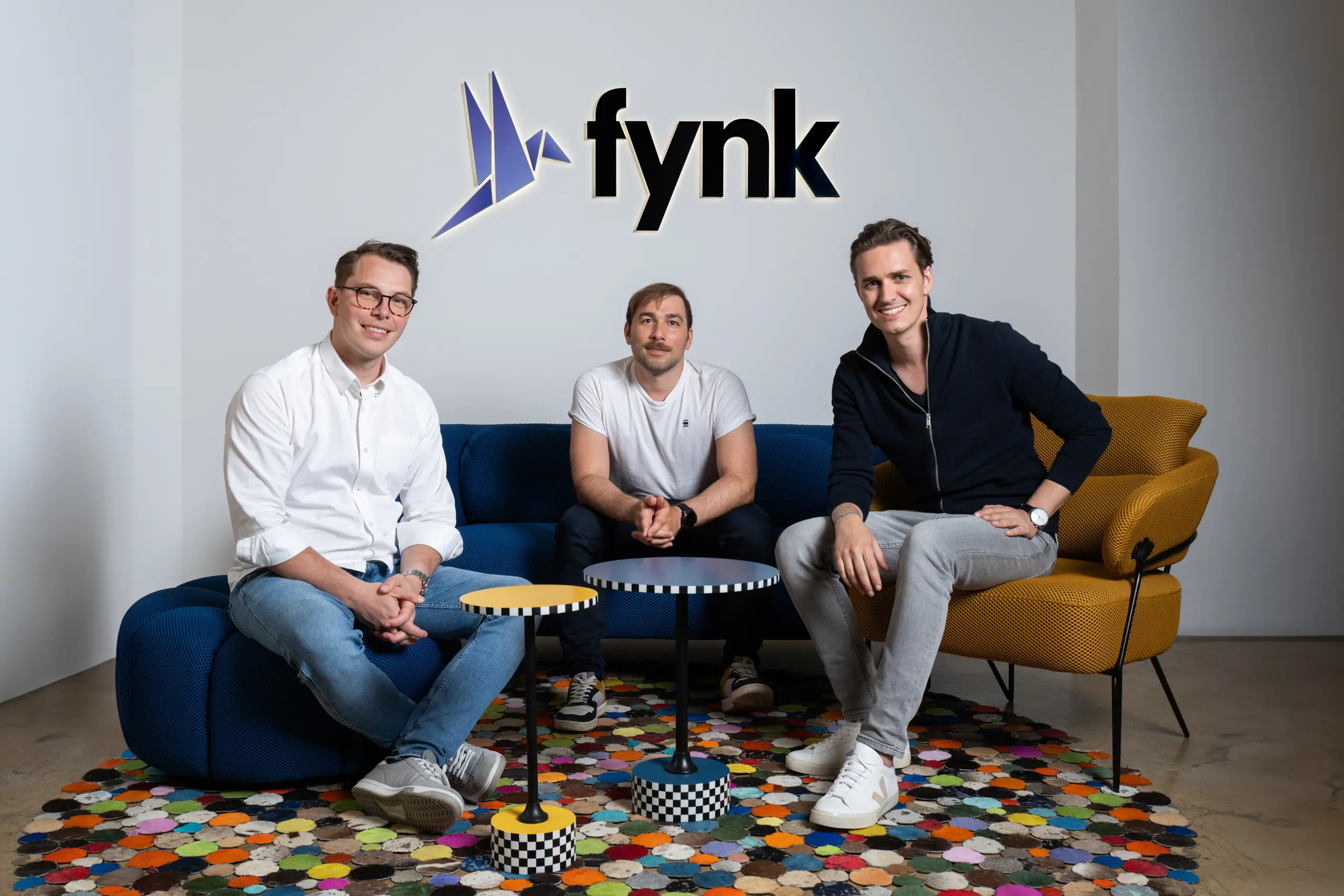fynk: „Slack“ für das Vertragswesen