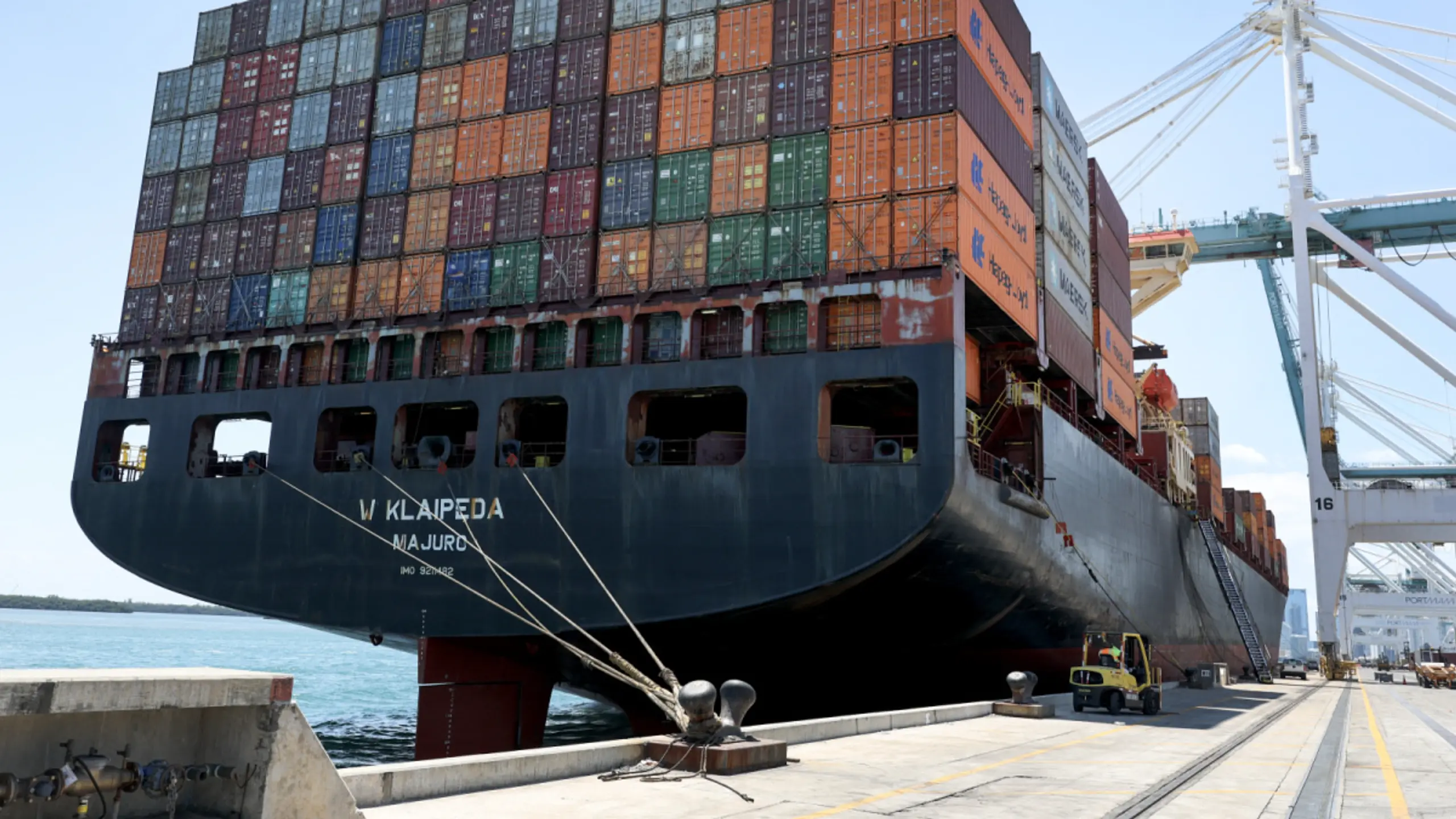 © GETTY IMAGES NORTH AMERICA, JOE RAEDLE, APA Handelsbilanzdefizit stieg auf 140,5 Mrd. Dollar