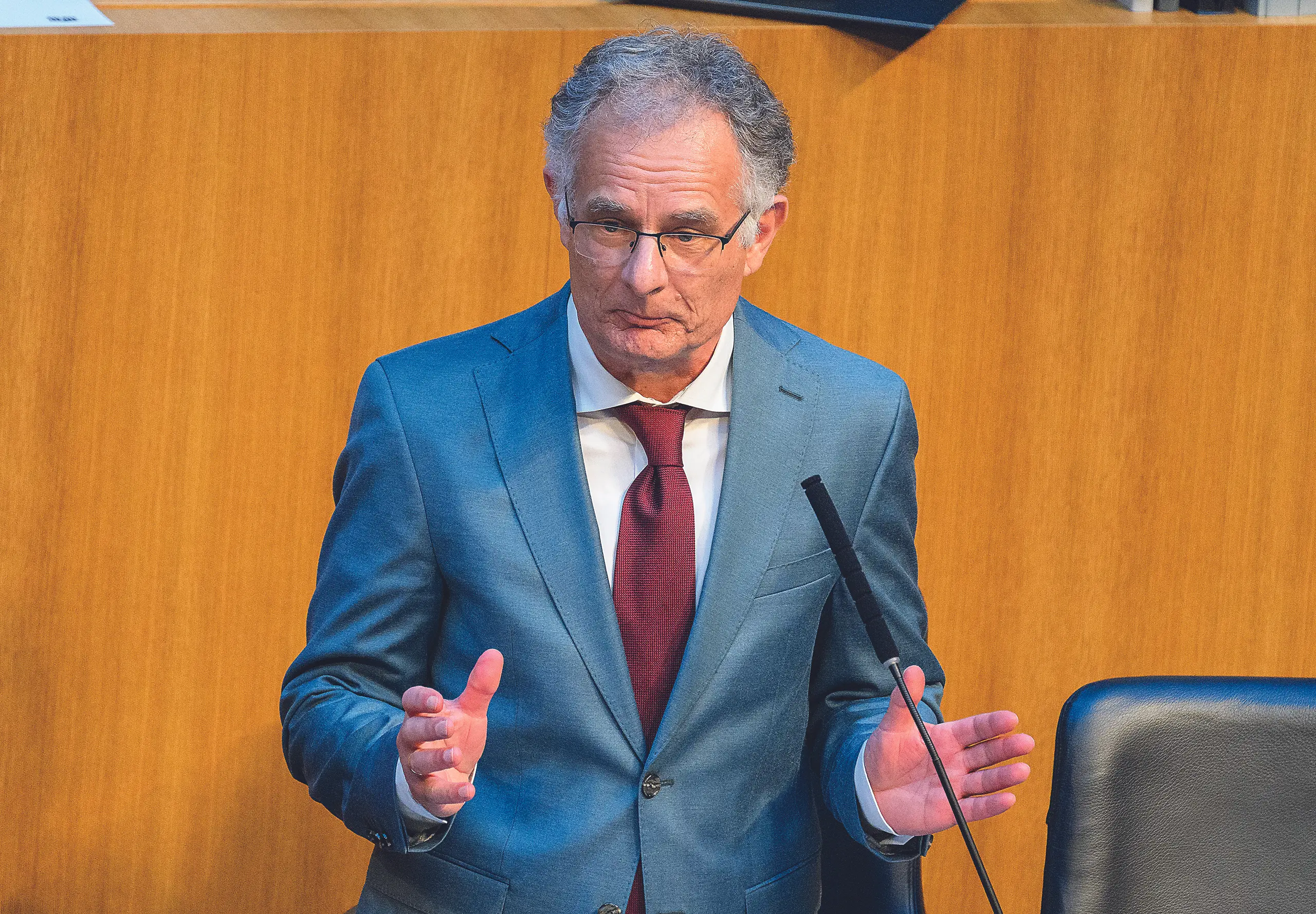 „Politik Backstage“: Budgetverhandlungen unter Blut, Schweiß und Tränen