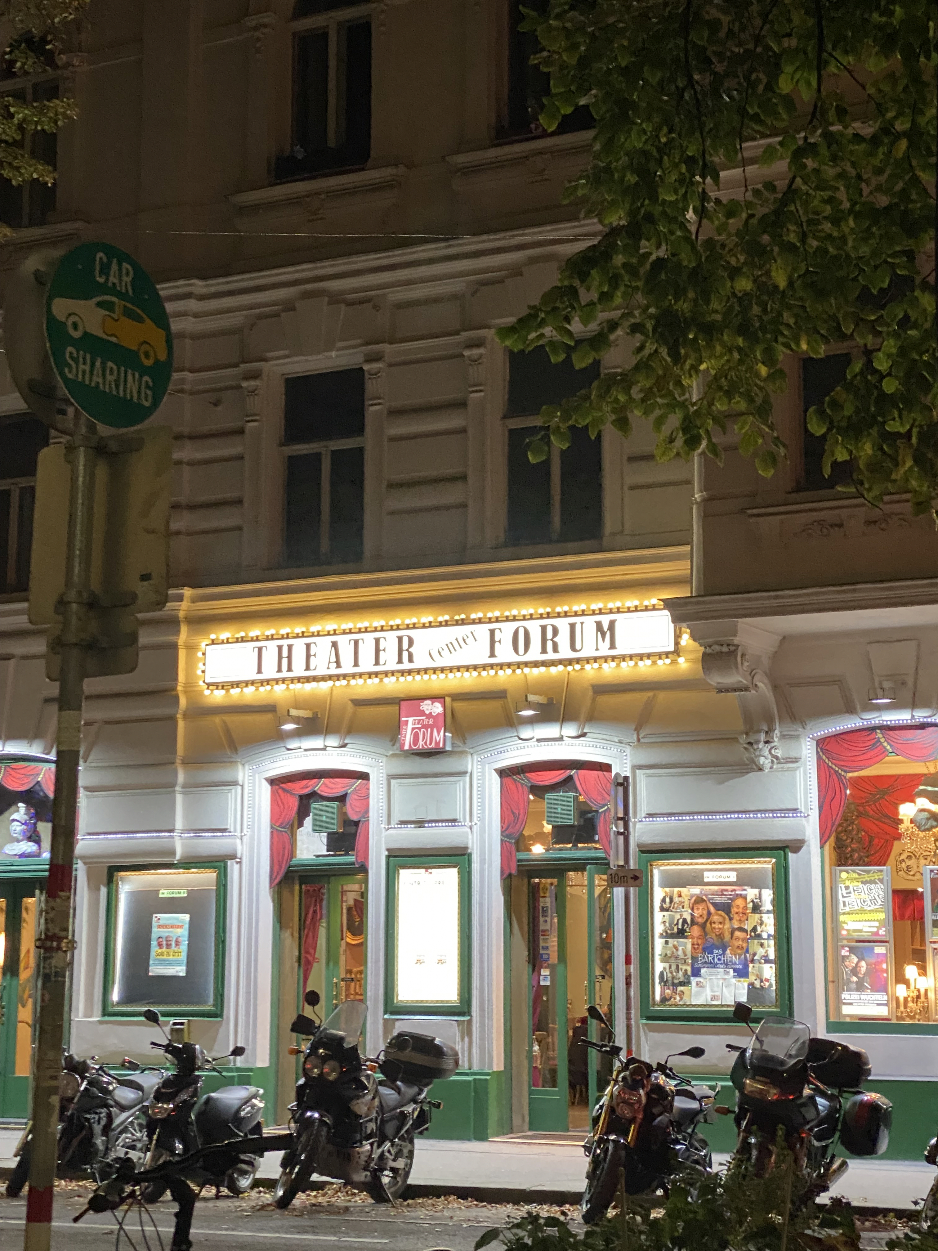 Theater-Center-Forum