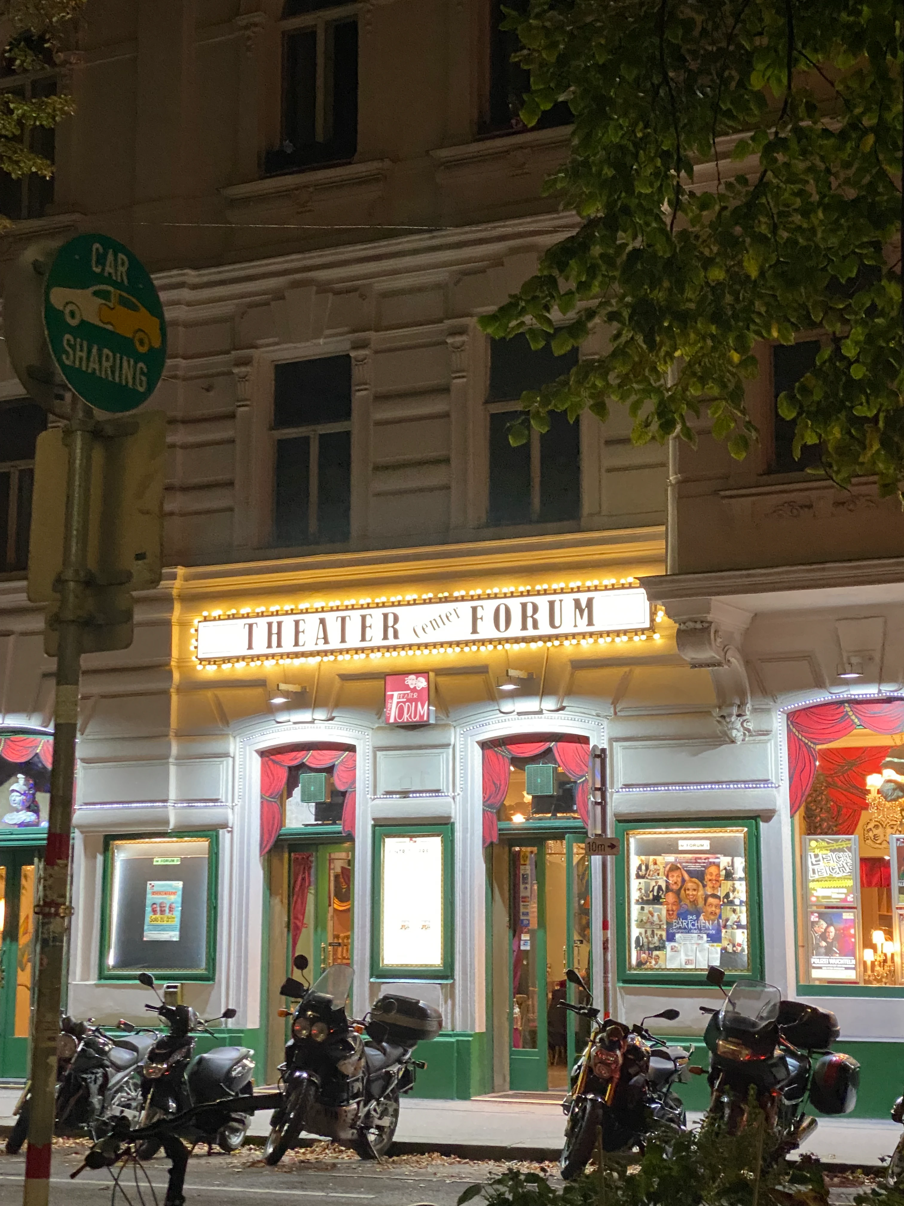 Theater-Center-Forum