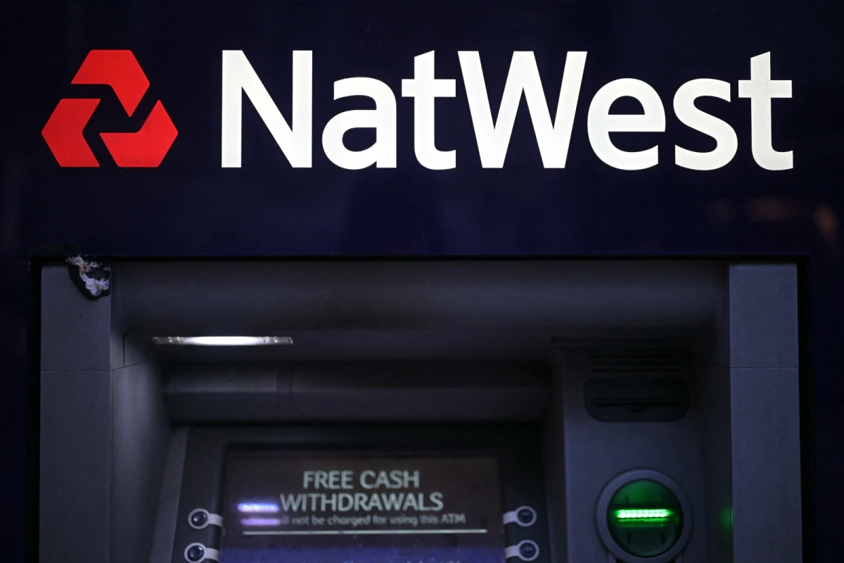 Angebot des Konkurrenten NatWest über rund elf Milliarden Pfund (rund 13 Milliarden Euro) für britische Privatbank abgelehnt