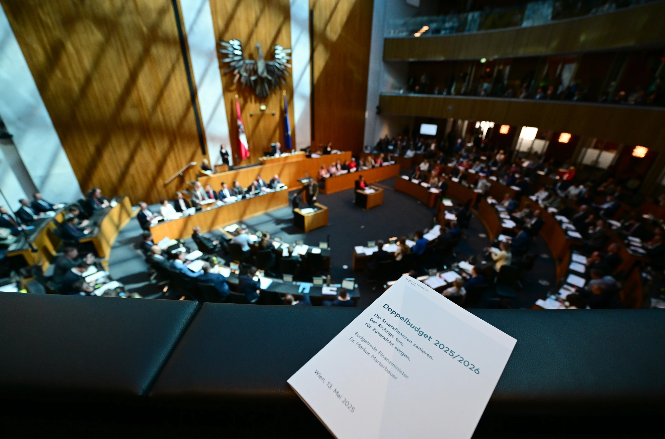 Budgetrede: Defizit soll bis 2026 auf 4,2 % sinken