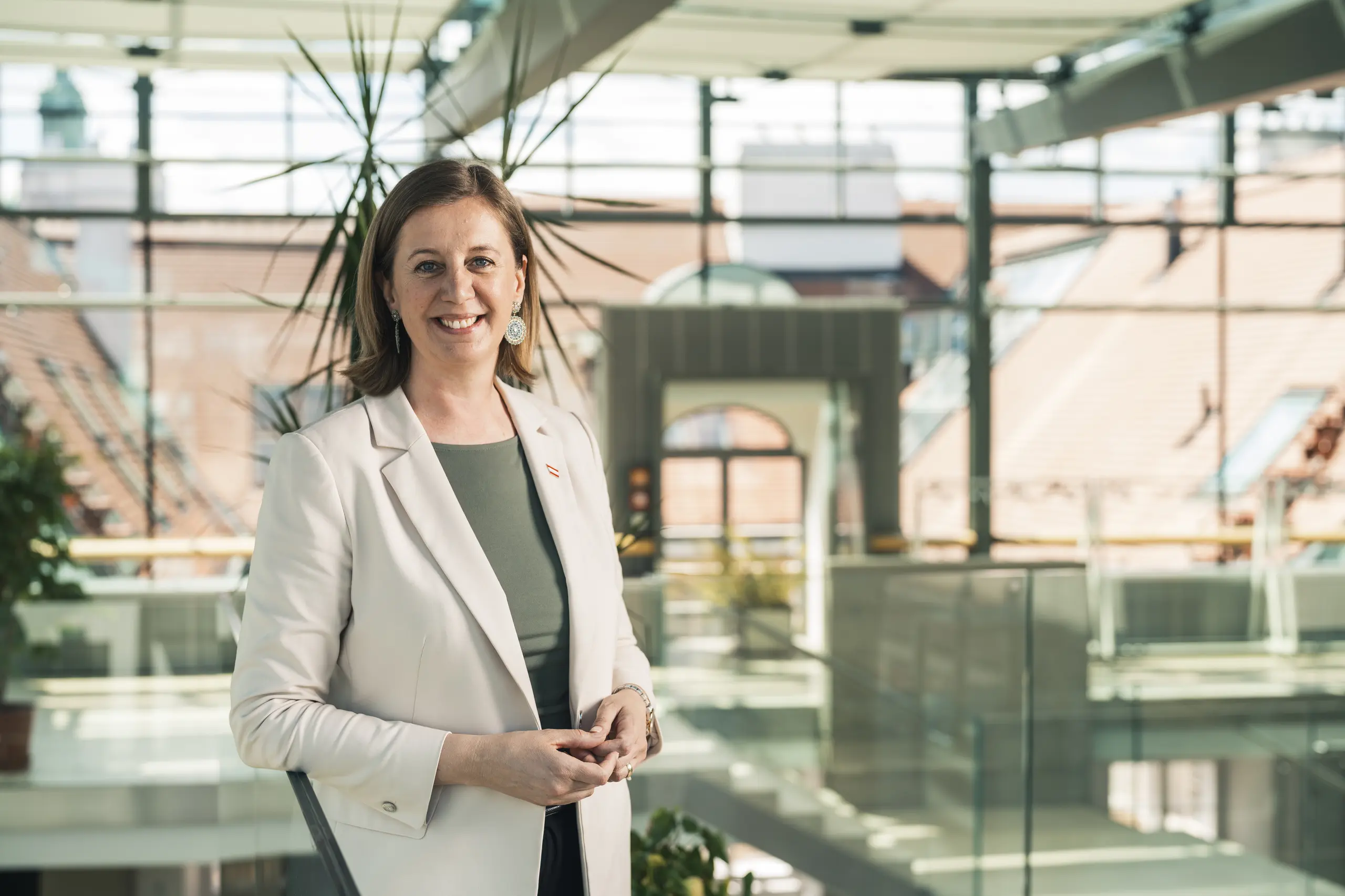 „Würden Sie für das Budget auch die heiligen Kühe der ÖVP schlachten?“