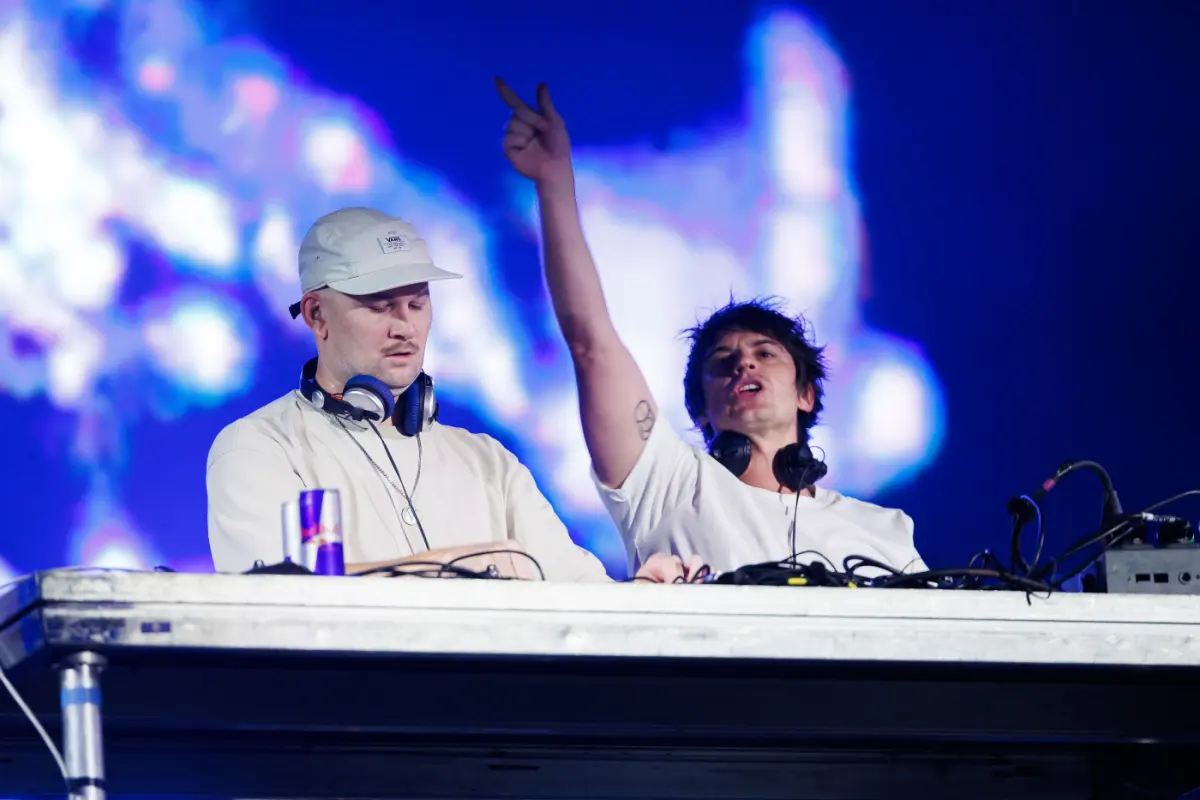Das DJ-Duo Camo & Krooked verknüpft Drum'n'Bass mit Johann Strauss