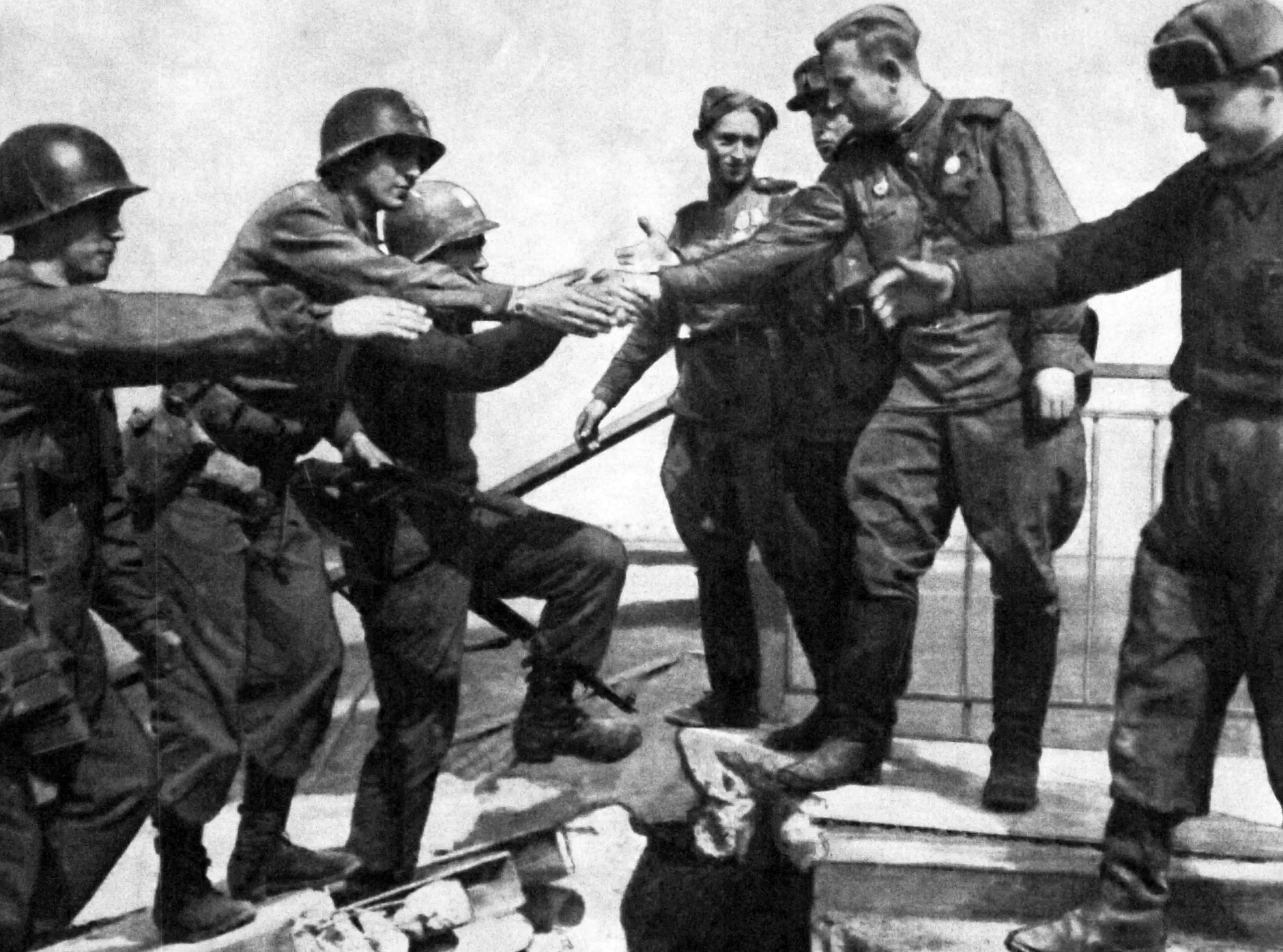 Schlaglichter: Chaim und Bernard 1945 an der Elbe