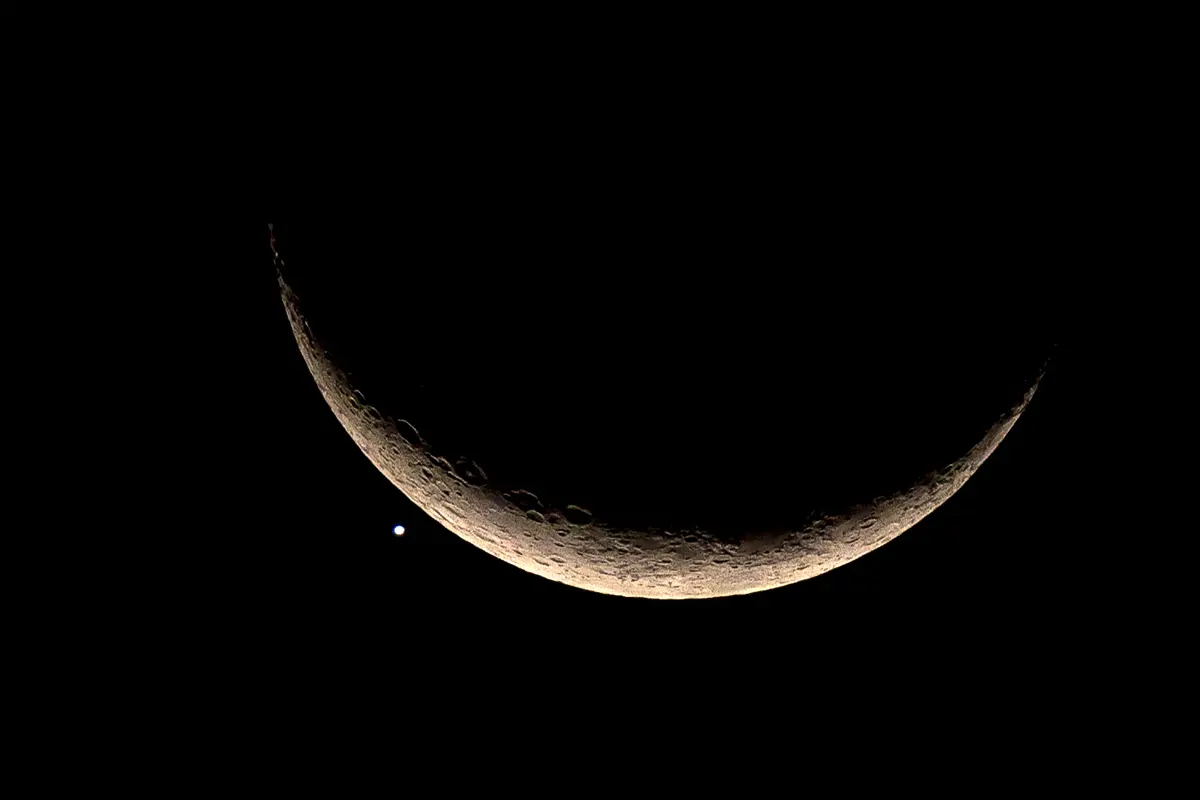 Die Mondsichel und die Venus