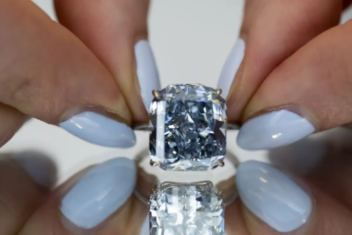 Blauer Diamant um 20 Mio. Euro versteigert