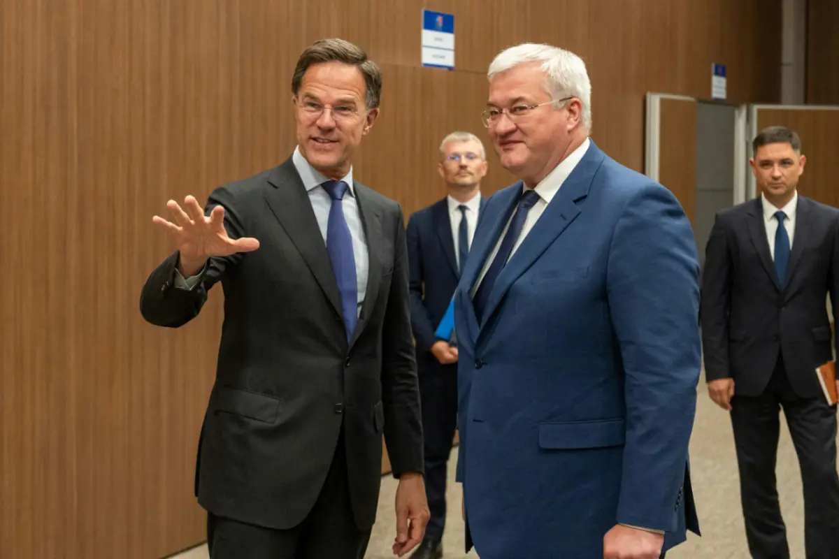 NATO-Generalsekretär Mark Rutte und Ukraine-Außenminister Andrij Sybiha