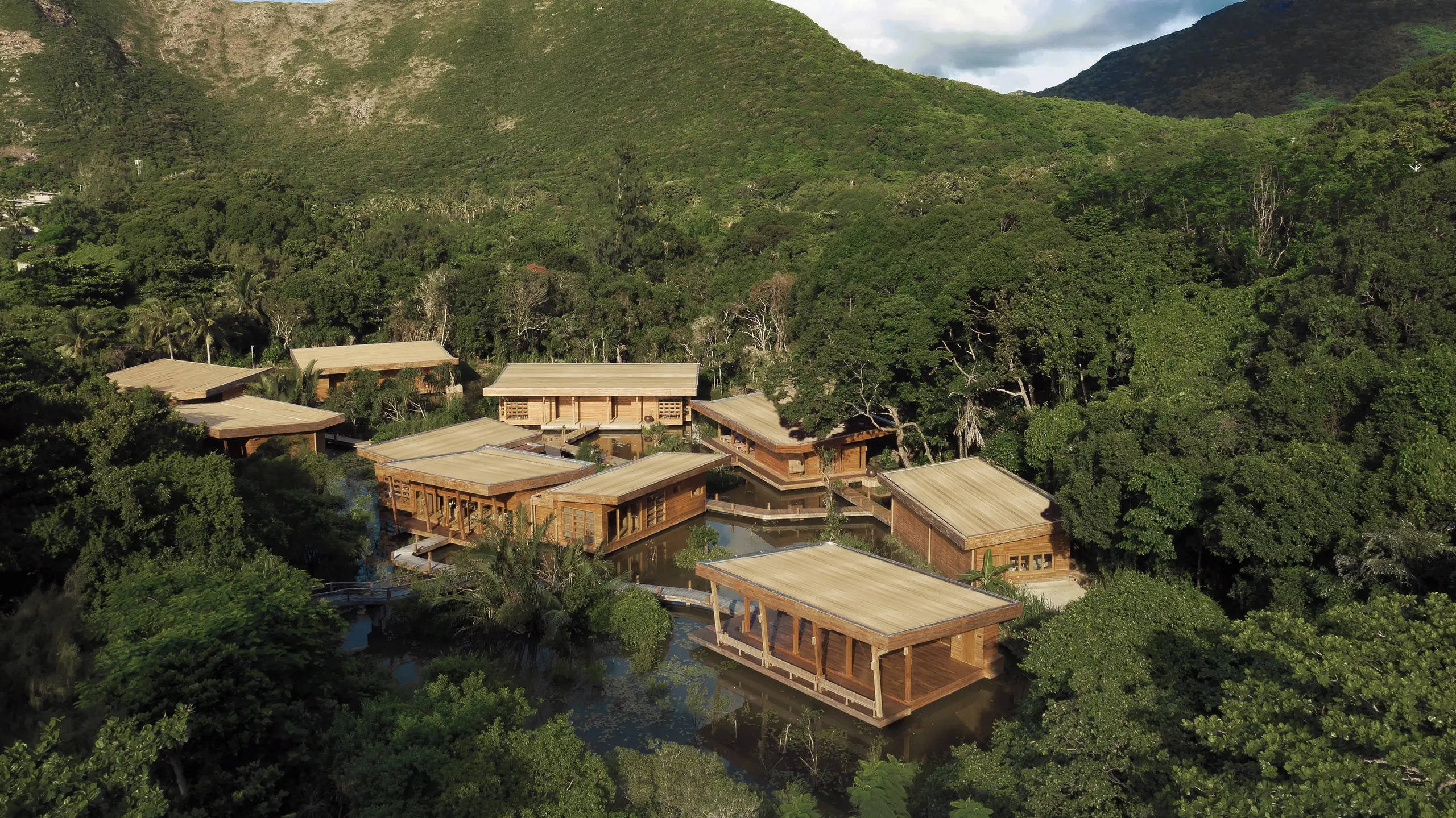 Spa Häuser aus Holz des Six Senses Con Dao