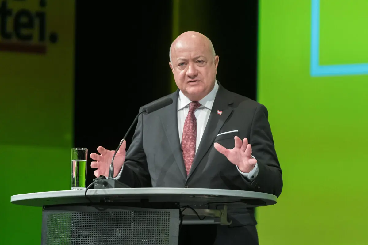 Christian Stocker will Papst nach Österreich lotsen