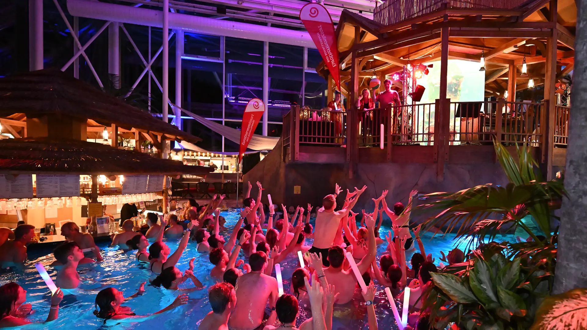 Tropische Beats und Thermalwasser: Tropicana Nacht mit Pete Sabo im Resort Bad Schallerbach
