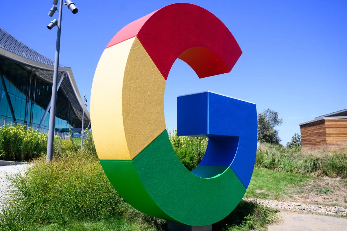 Google will Rivalen wie ChatGPT Paroli bieten