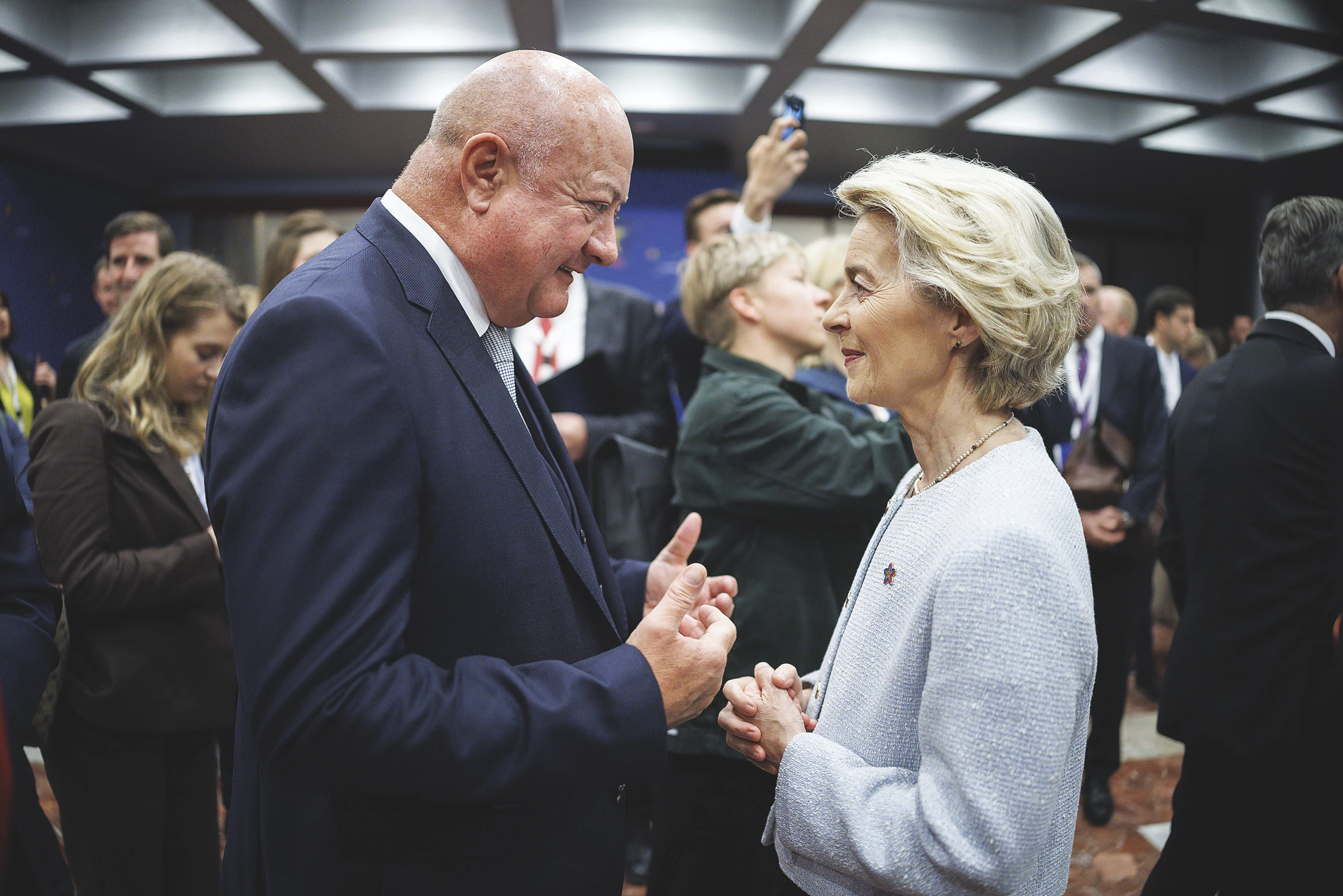 „Politik Backstage“: Bangen und Hoffen auf „Brief aus Brüssel“