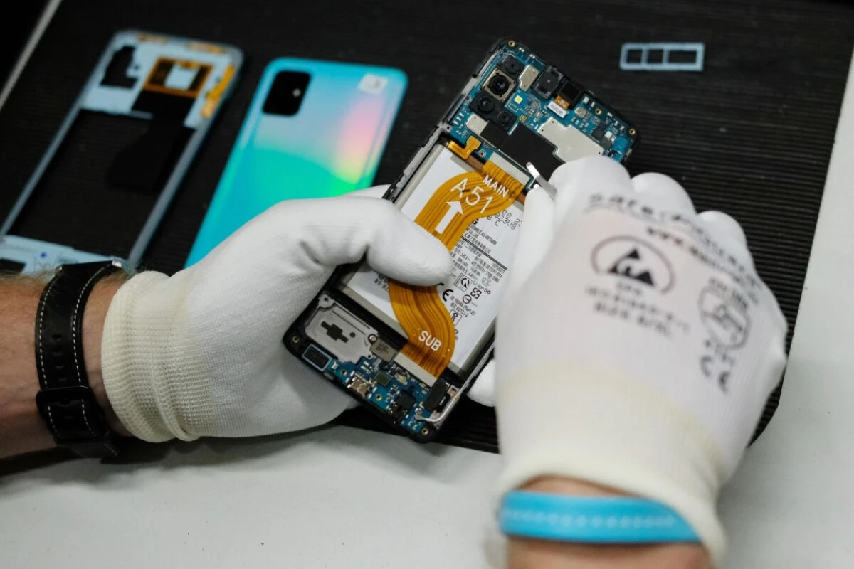 Ein Gutteil der Reparaturen wird an elektrischen Geräten vorgenommen