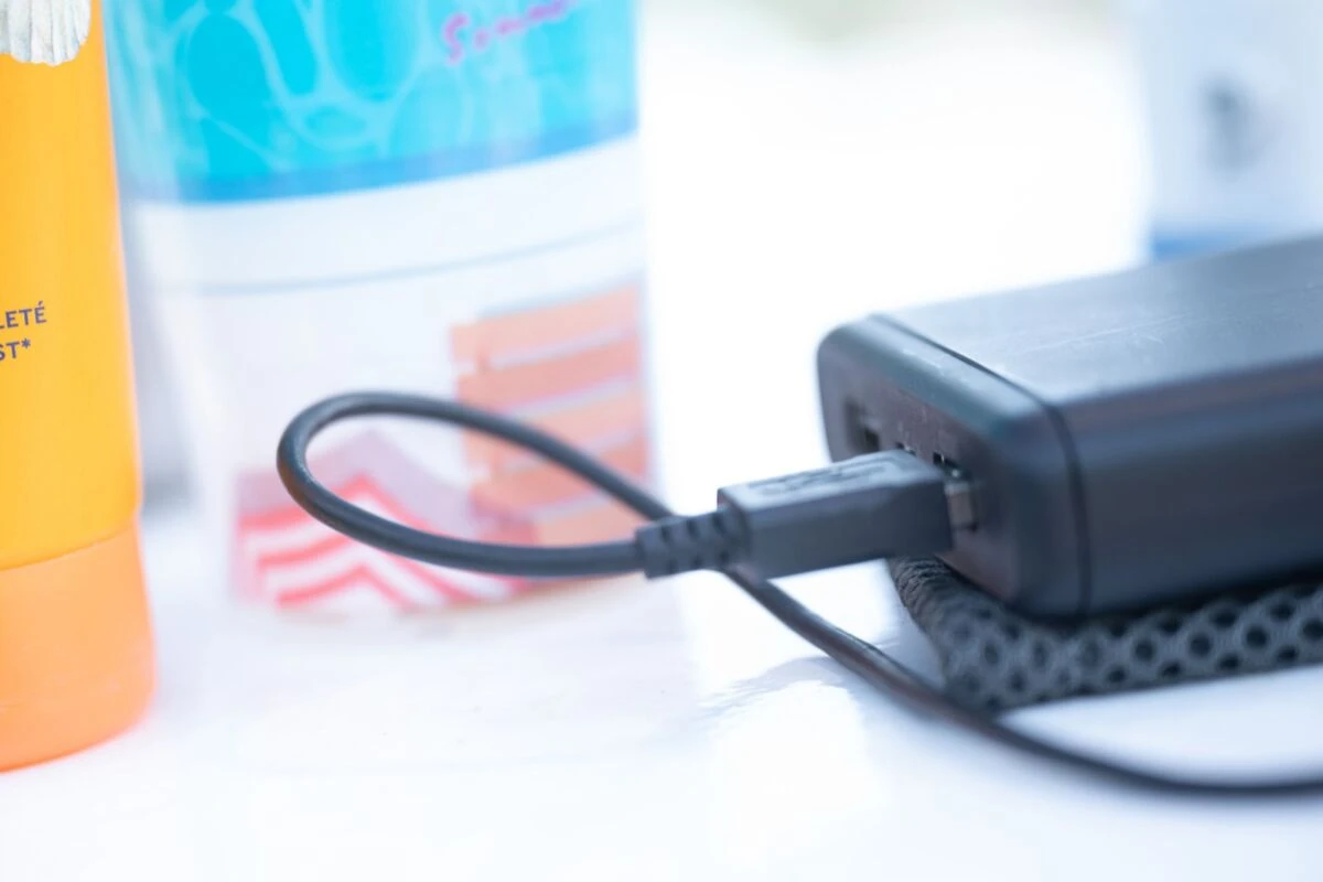 ++ ARCHIVBILD ++ Powerbanks sind unverzichtbare Begleiter für Reisende