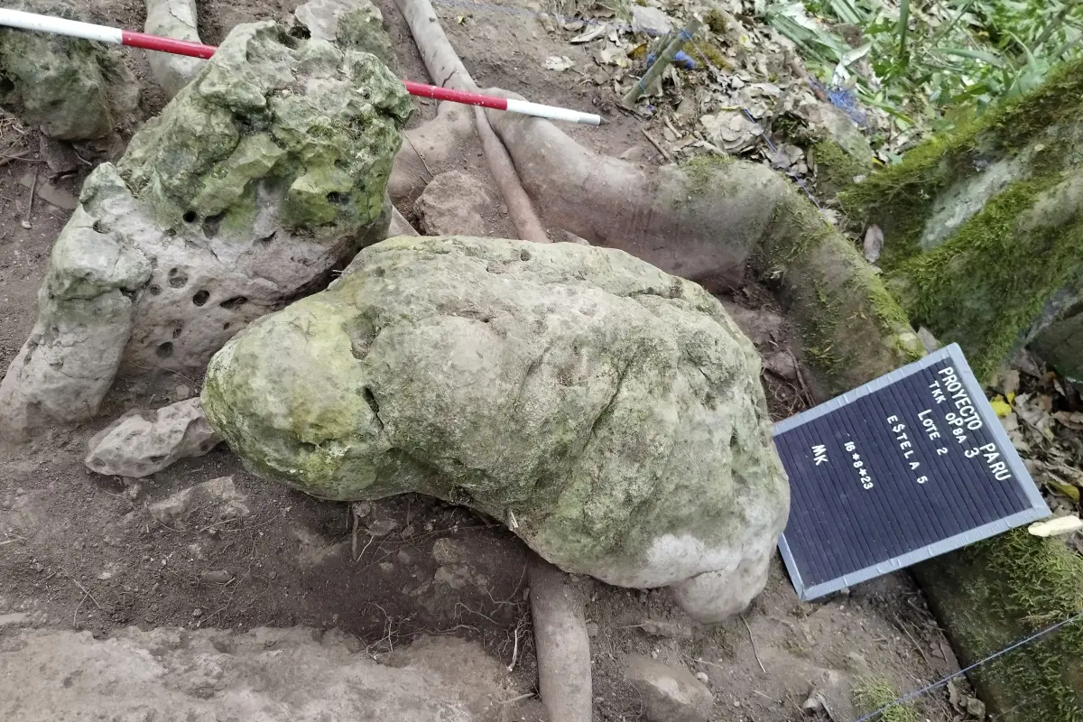 Unter anderem wurden zwei anthropomorphe Steinskulpturen gefunden