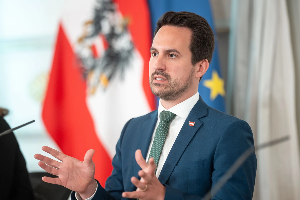 Wiederkehr unterstützt das Programm