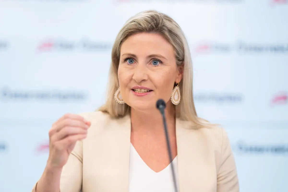 Ex-Ministerin Raab hat neuen Spitzenjob im Migrationsbereich