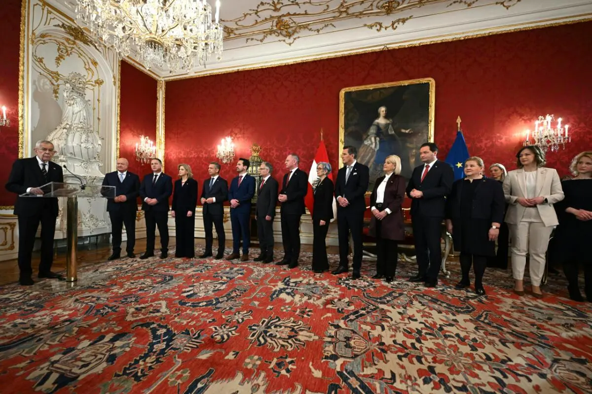 Weiter große Kabinette in den Regierungen