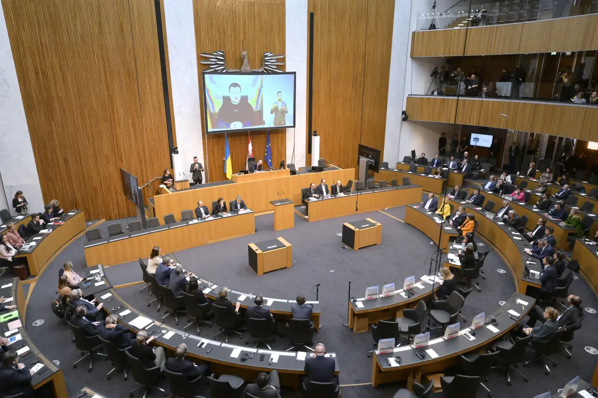 Selenskyj sprach im März 2023 per Videoschaltung im Parlament