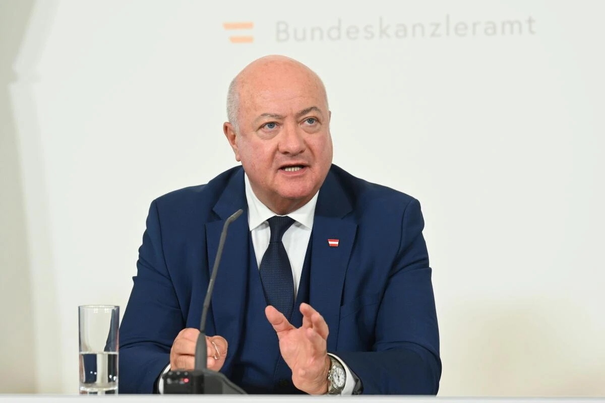 Bundeskanzler Stocker kündigt "Grundsatzreform" des Energiesektors an