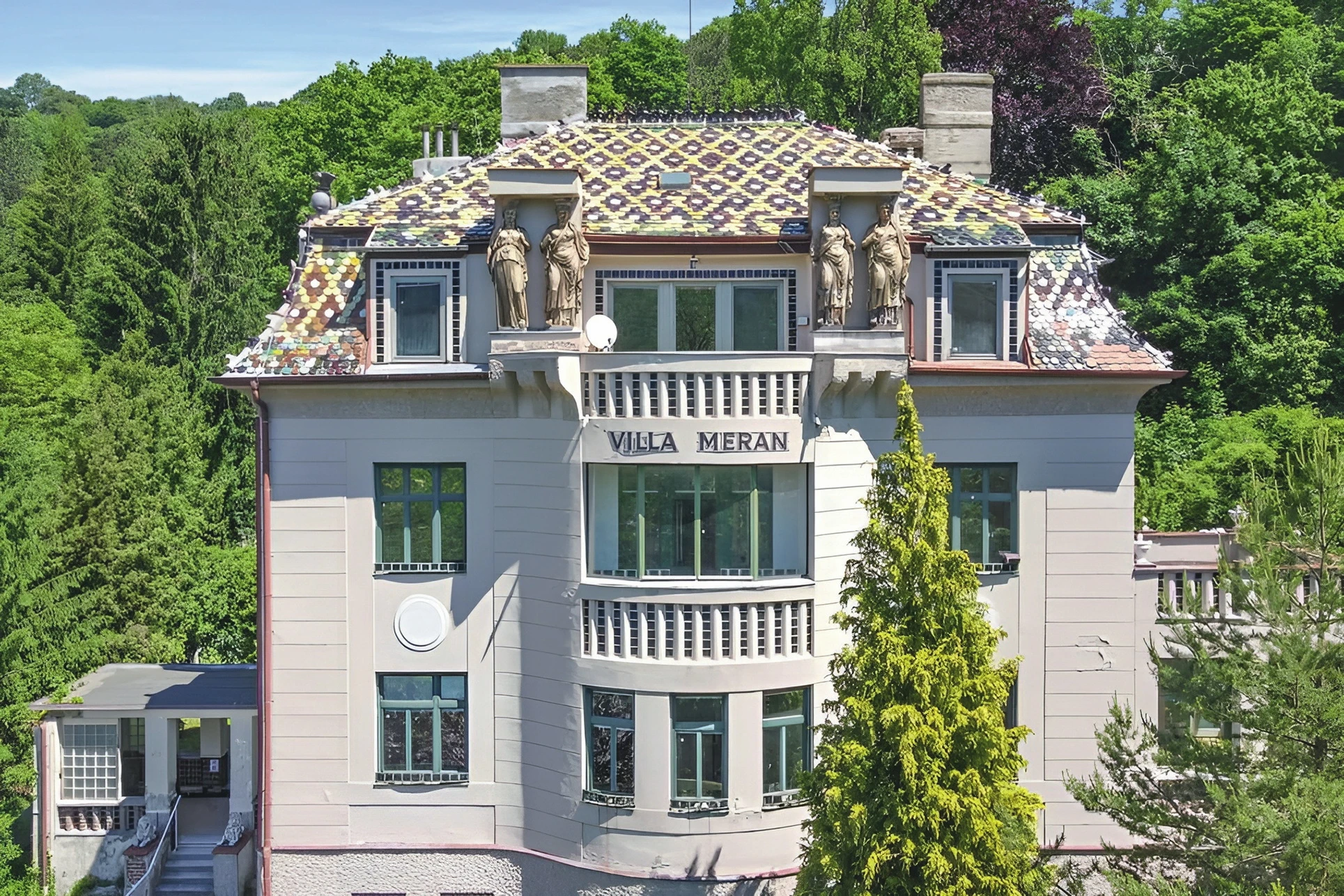 © willhaben / Engel & Völkers Blurred image background