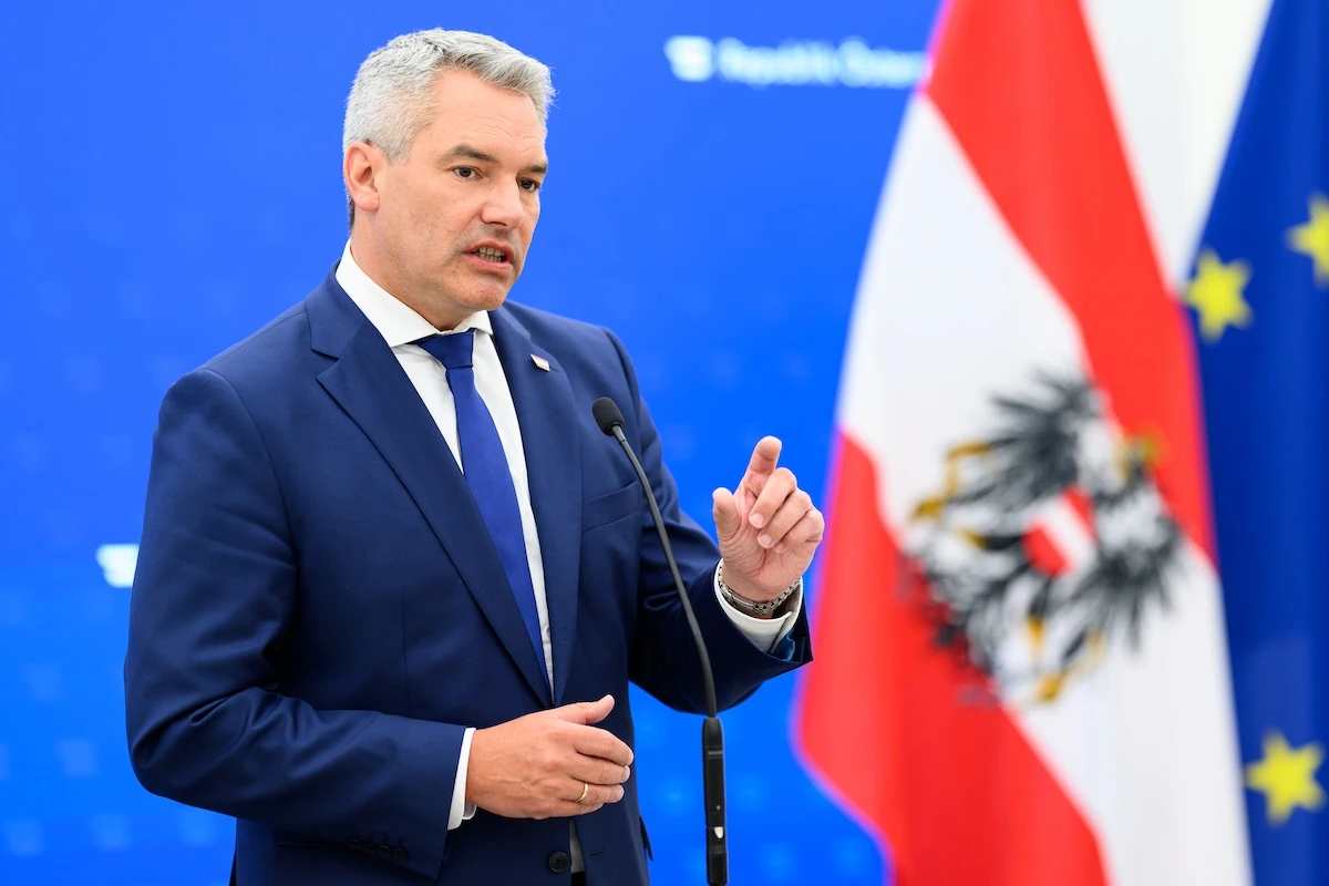 © APA/MAX SLOVENCIK Blurred image background