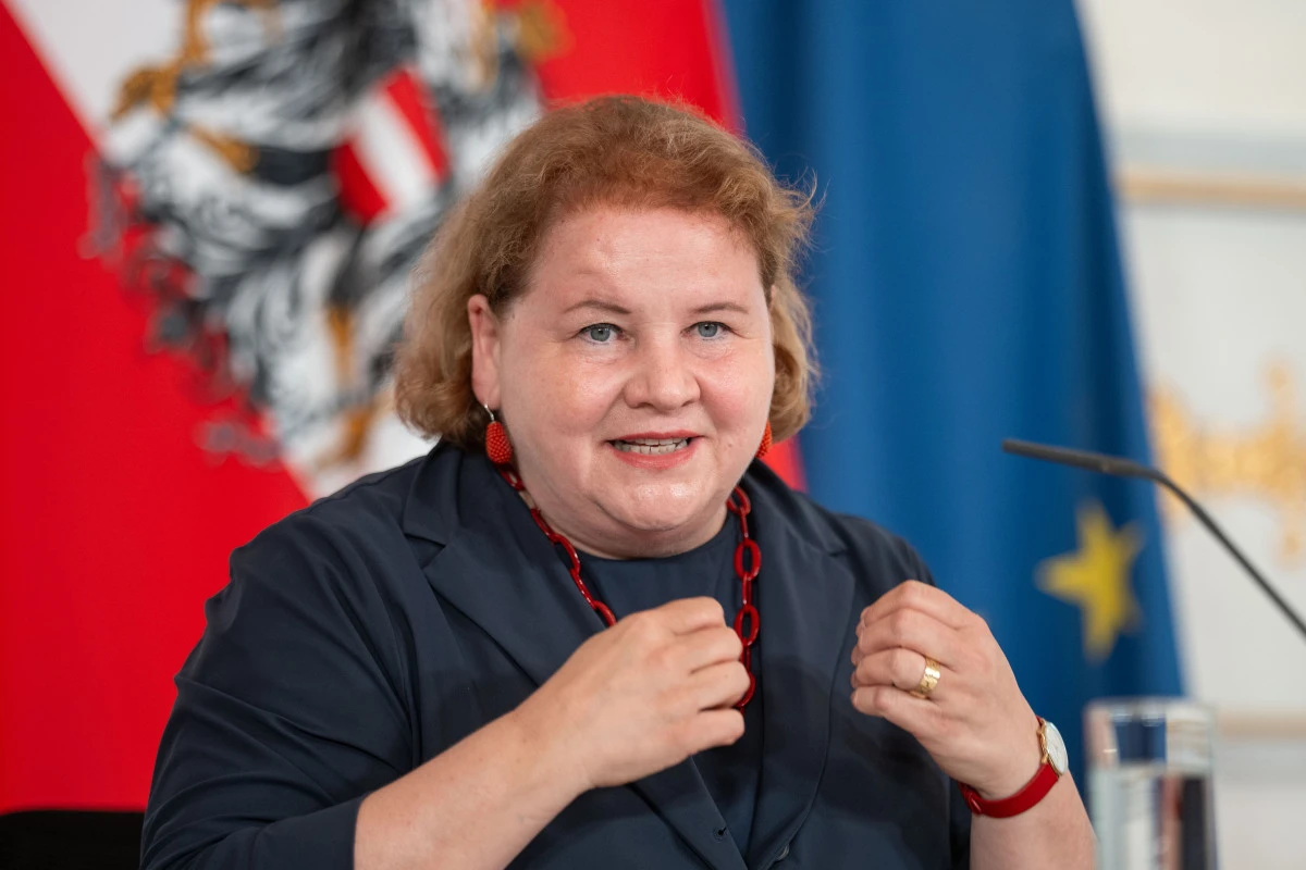 Schumann freut sich über Teilpension