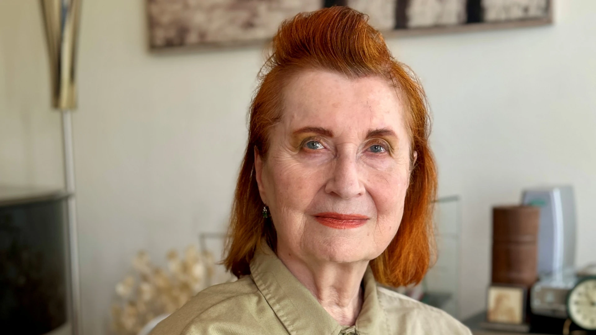 Nobelpreisträgerin Elfriede Jelinek lebt