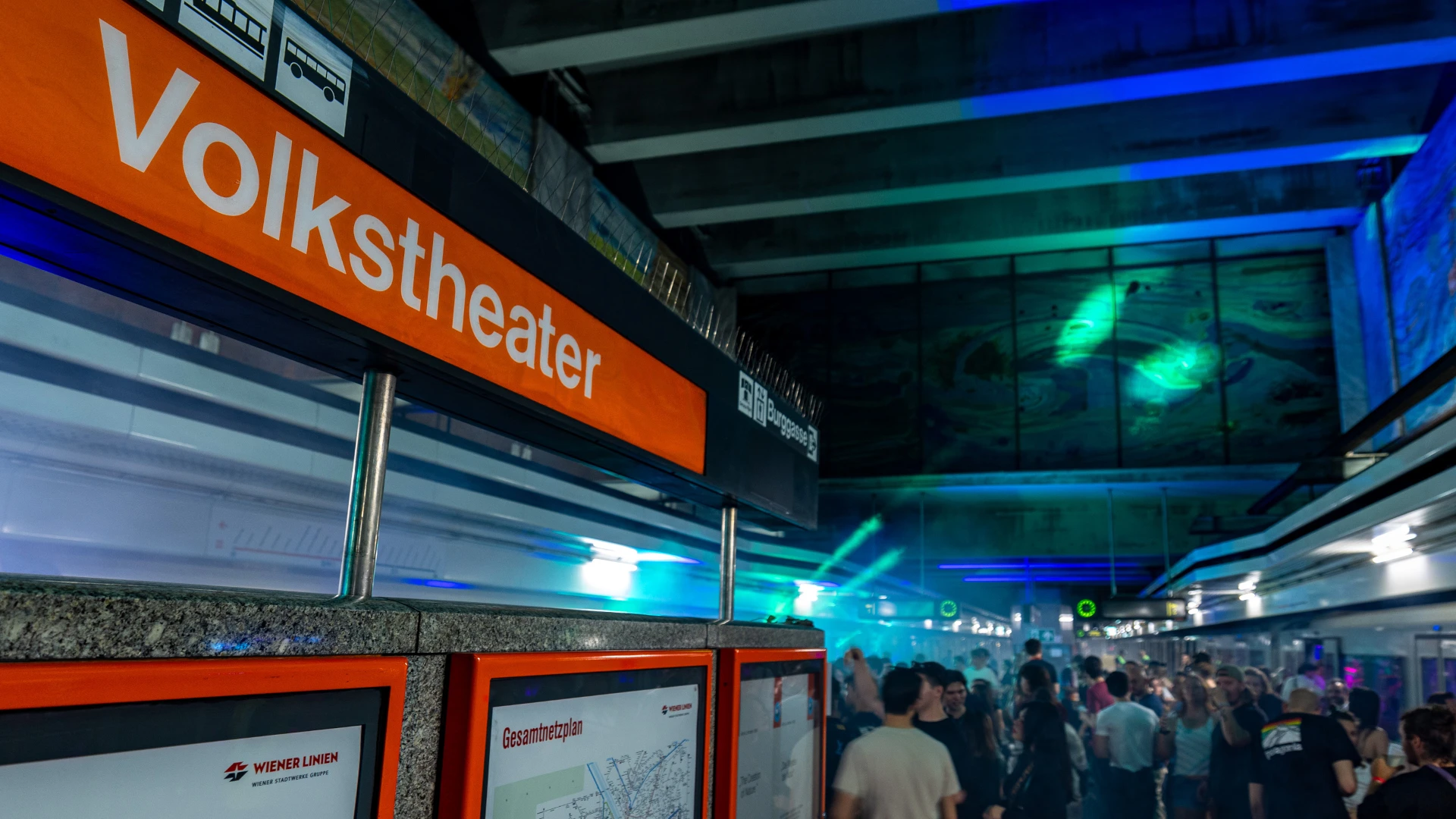 WL x Stations-Rave 2025: Wiener Linien und Donnerkanzel laden wieder zum Clubbing im U-Bahn-Tunnel