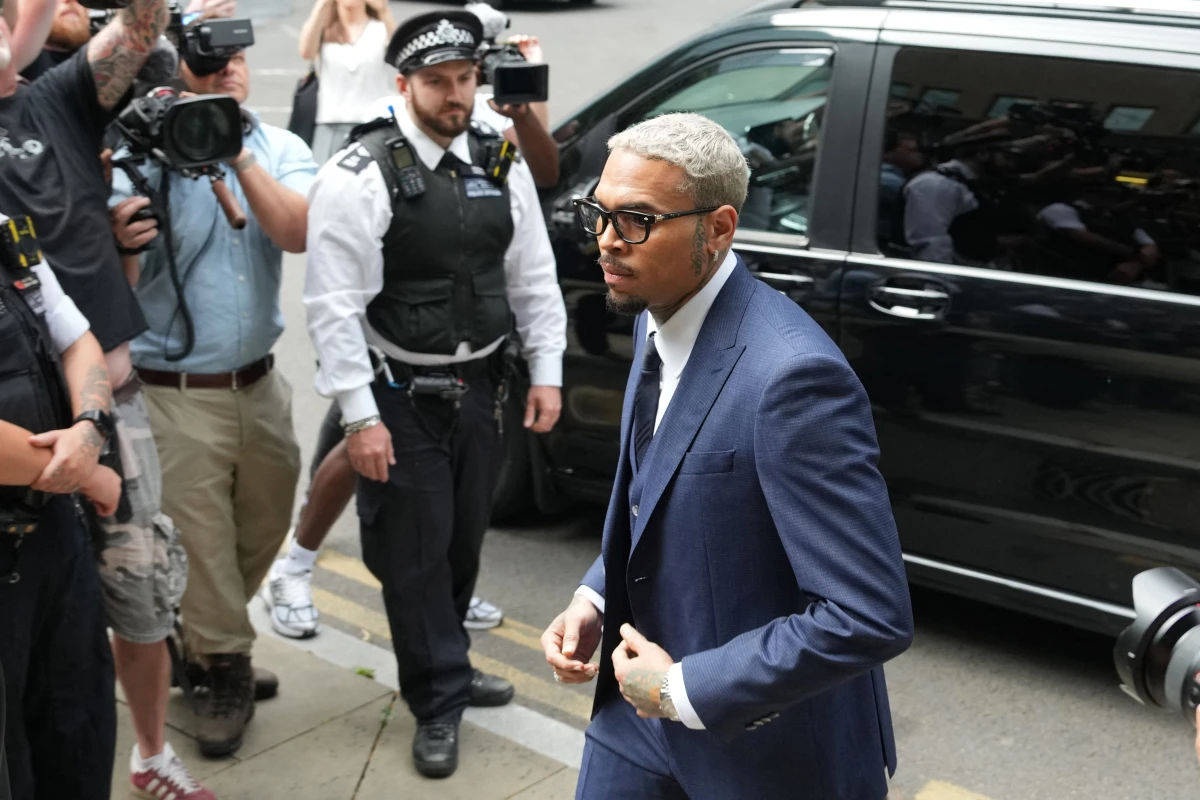 Chris Brown sieht sich als unschuldig an