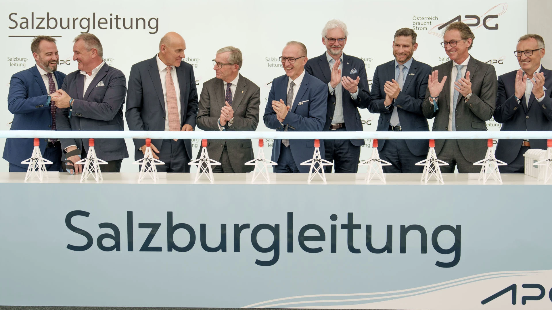 © Christoph Oberschneider Blurred image background