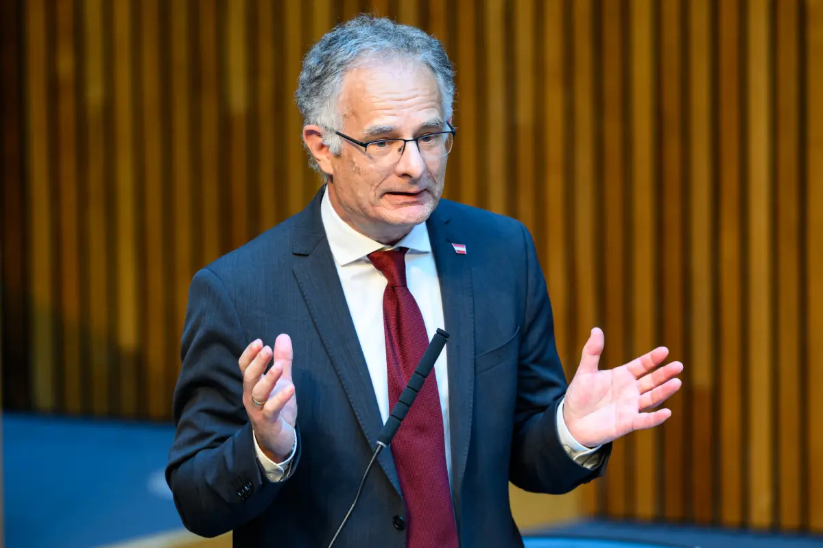 Finanzminister will mehr Druck auf Unternehmen