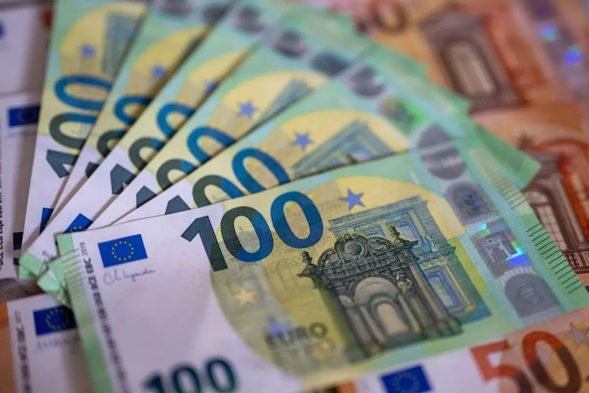 ++ ARCHIVBILD ++ Erspartes soll Investitionen in Europa zu Gute kommen