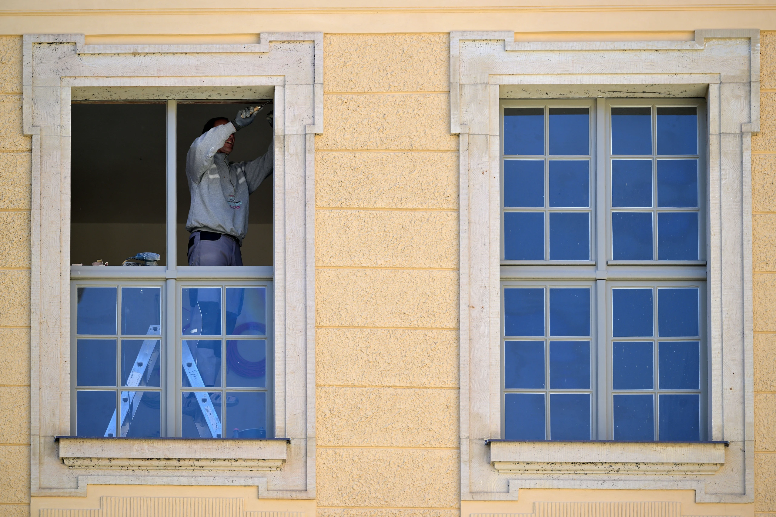 Sanierung mit System: Warum neue Fenster der erste Schritt zum Energiesparen sind