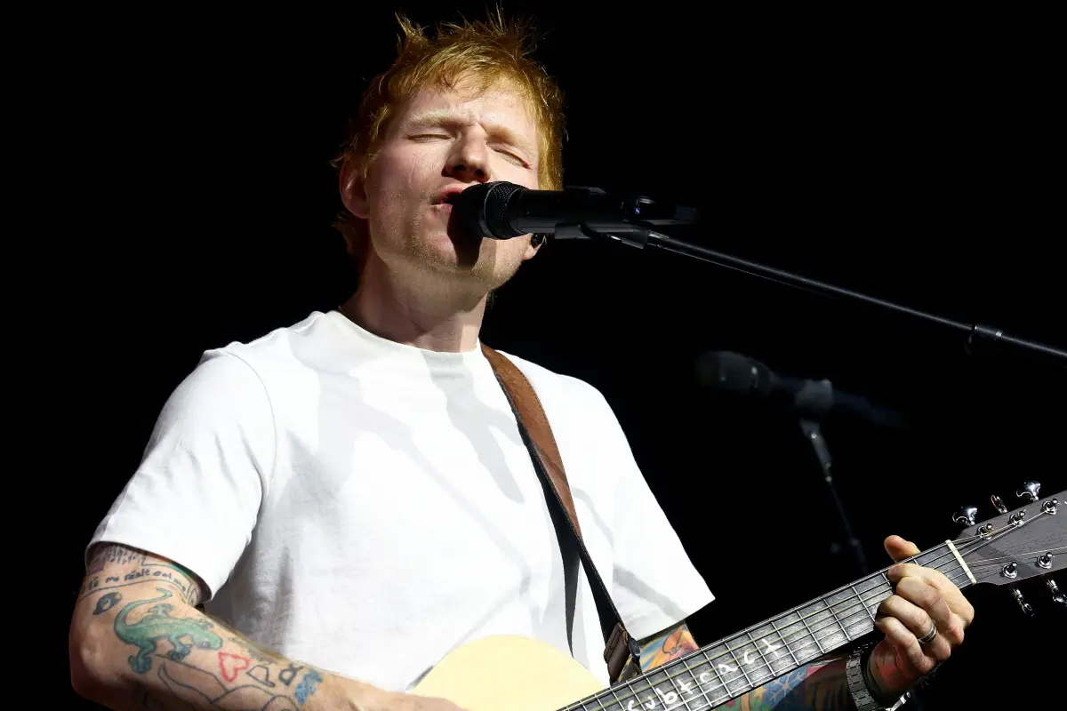 Ed Sheeran spielte in Park vor kleiner Menschenmenge