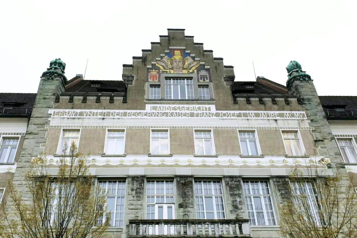 IS-Anhänger stand am Montag vor dem Landesgericht Feldkirch