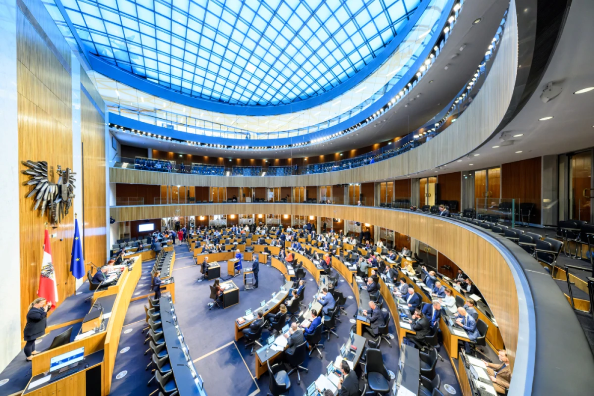 Die blauen Mandatare haben am meisten bezahlte Nebenjobs