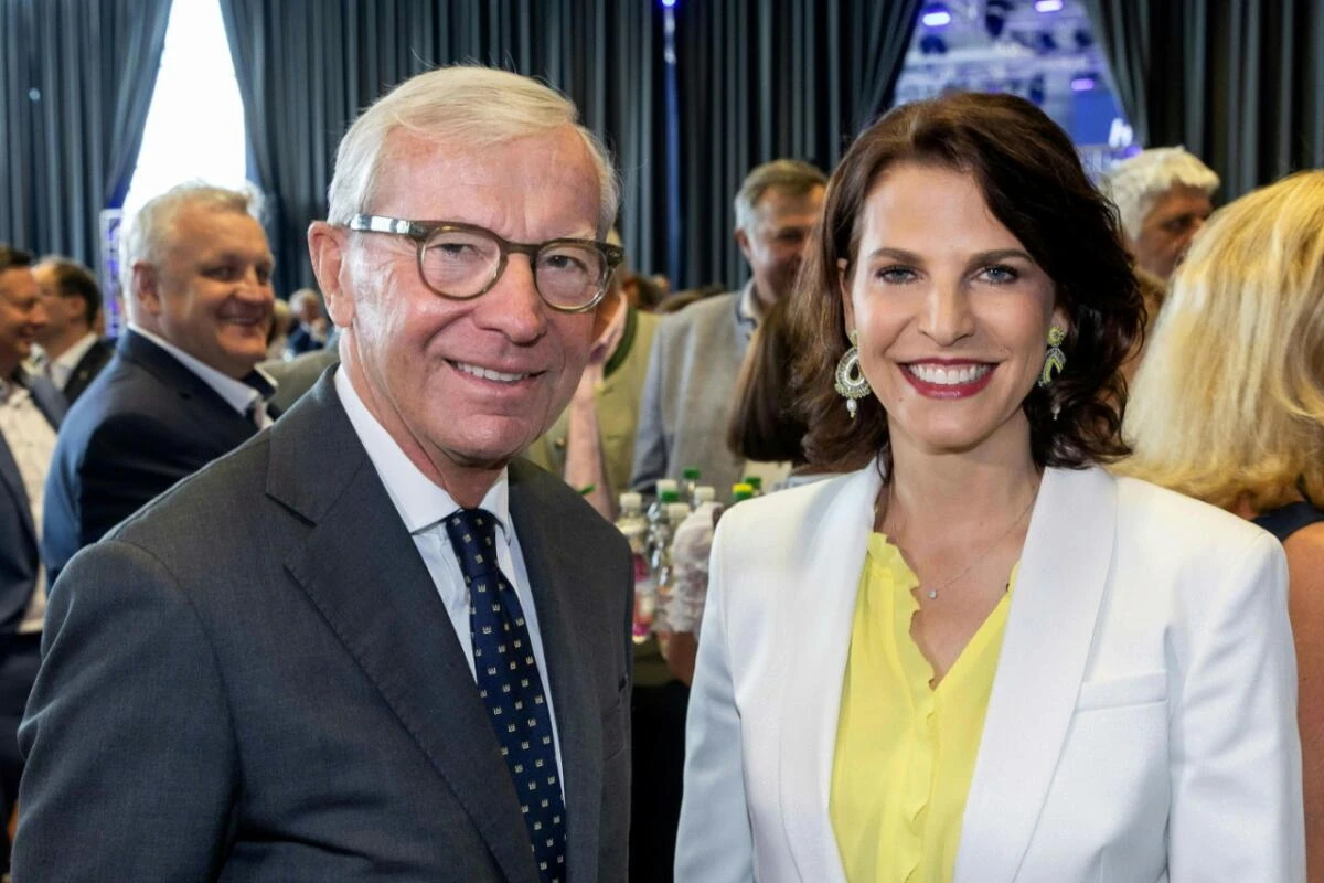 Neo-Landeshauptfrau Edtstadler mit Vorgänger Haslauer