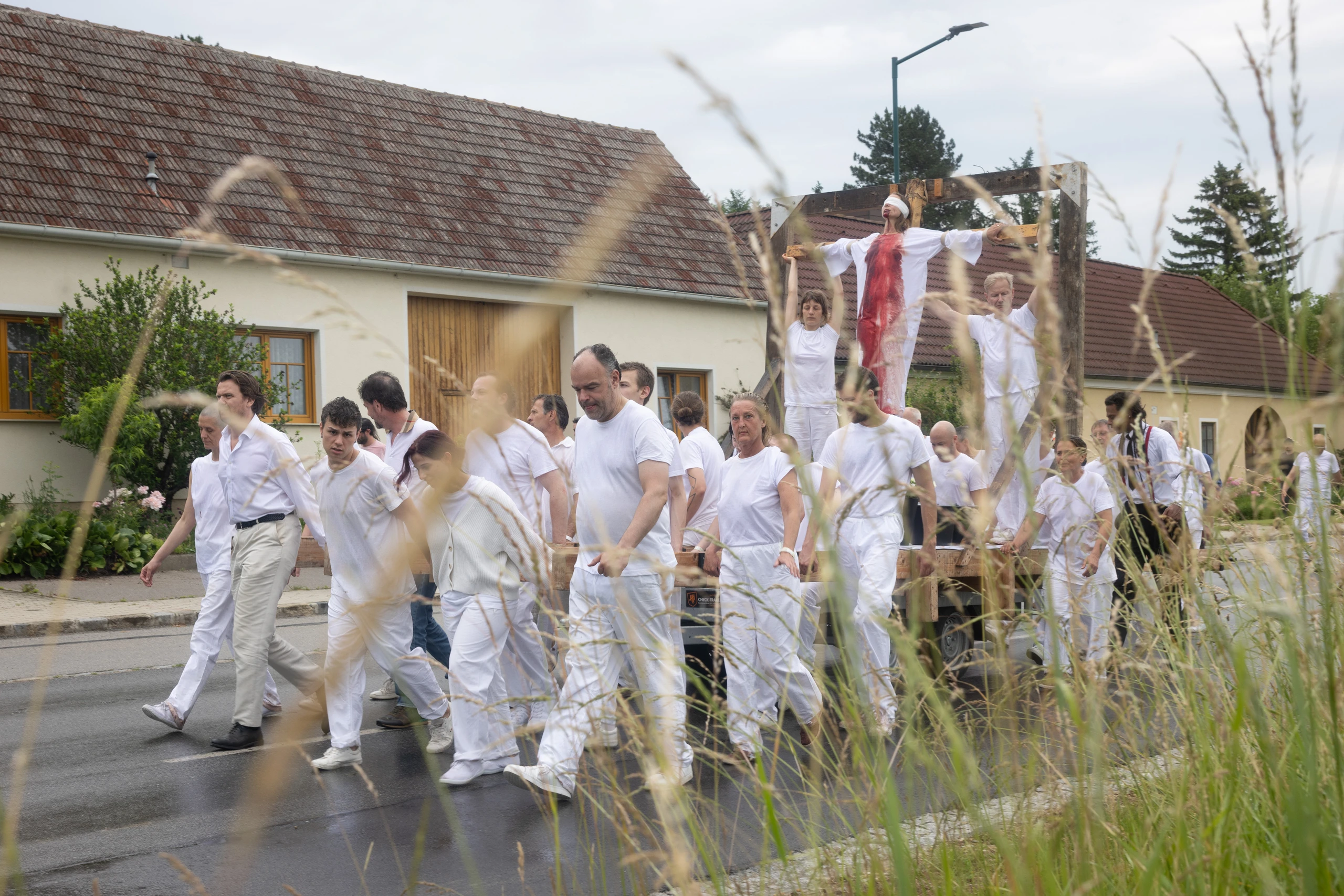 © Hermann Nitsch GmbH / eSeL Blurred image background