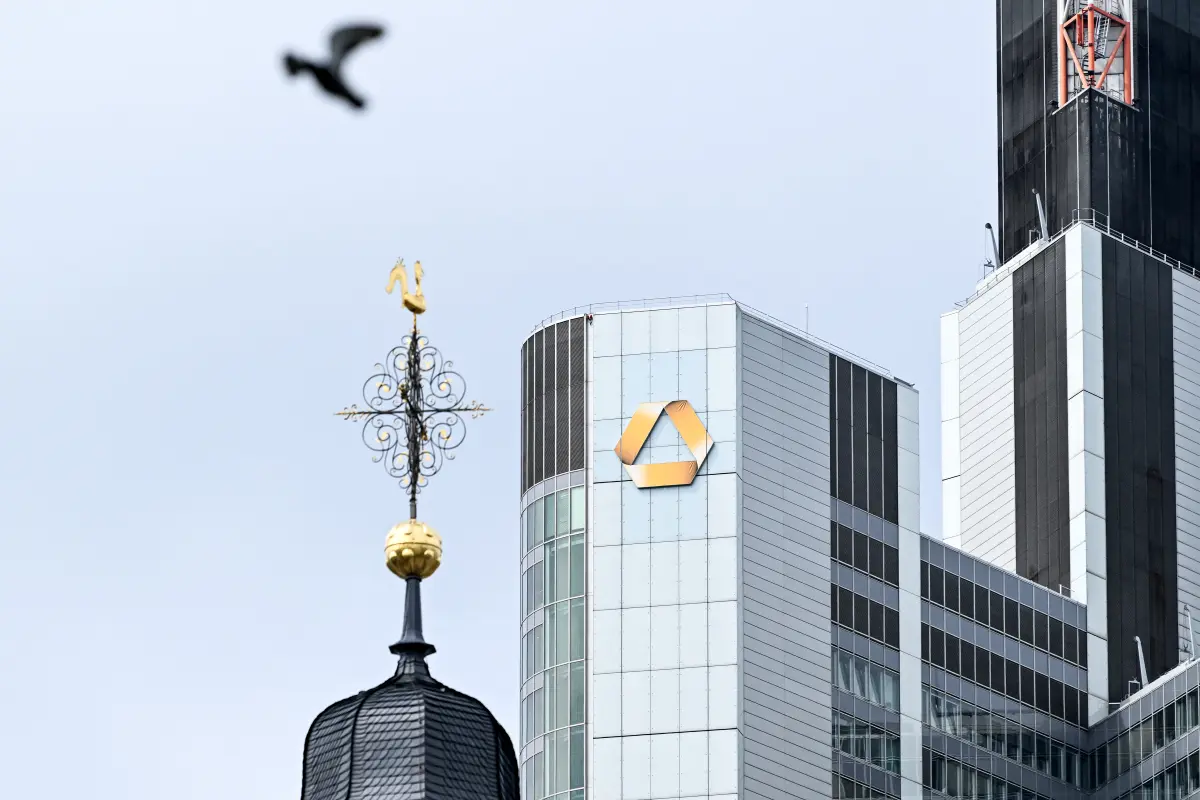 Klingbeil betont Interesse an eigenständiger Commerzbank