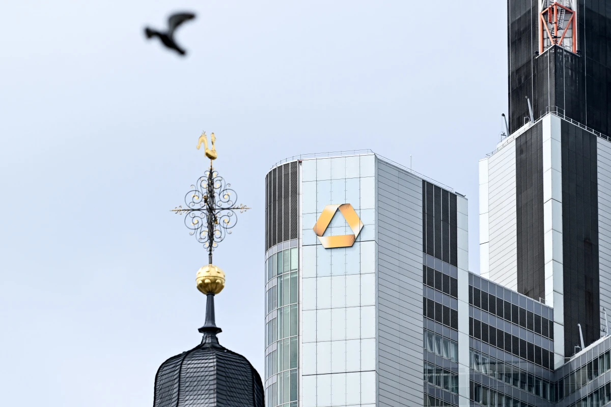 Klingbeil betont Interesse an eigenständiger Commerzbank