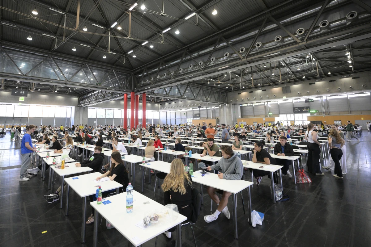 Viele Bewerber für die 1.900 Plätze