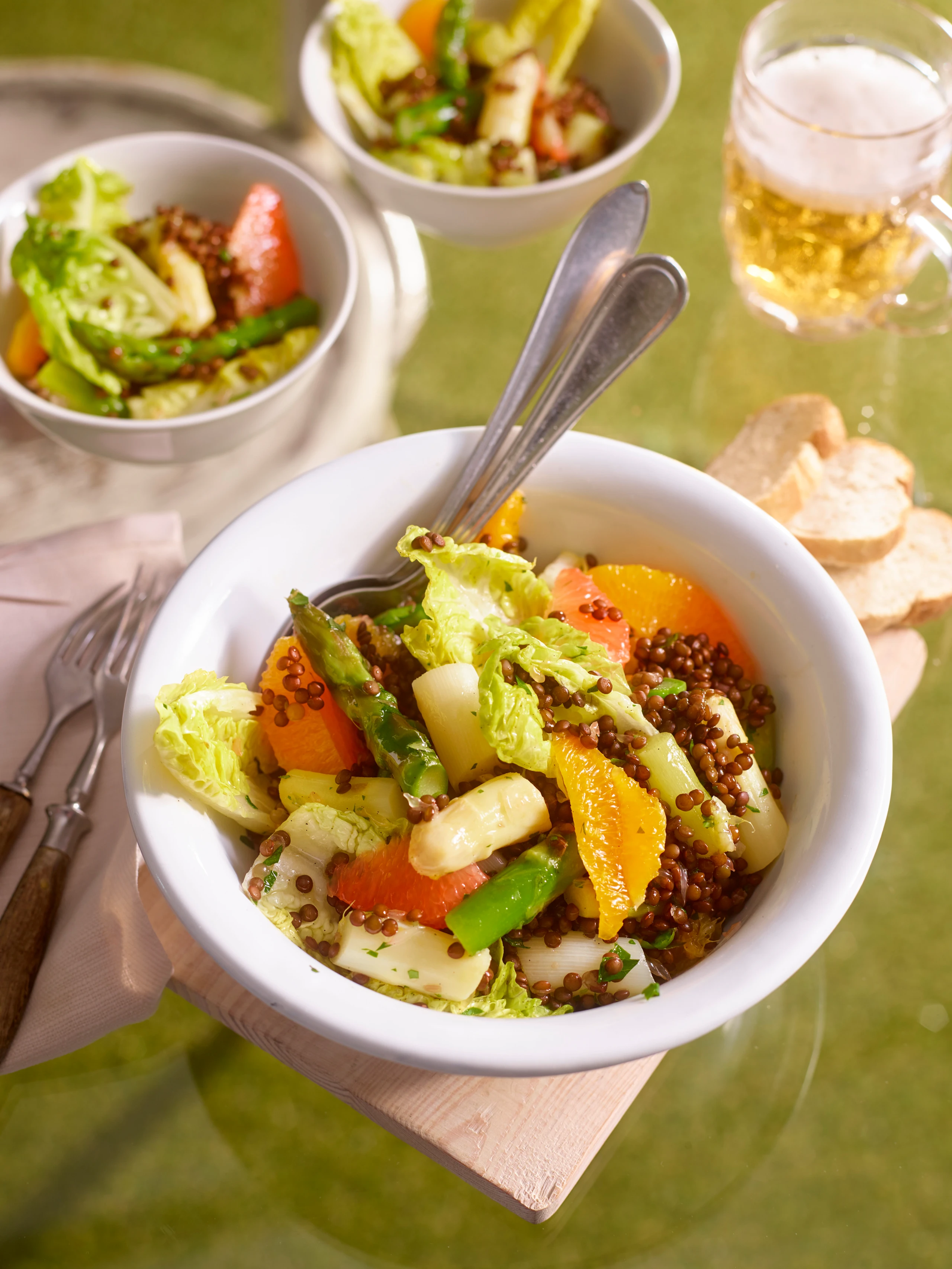 Spargelsalat mit Linsen und Zitrusfrüchten