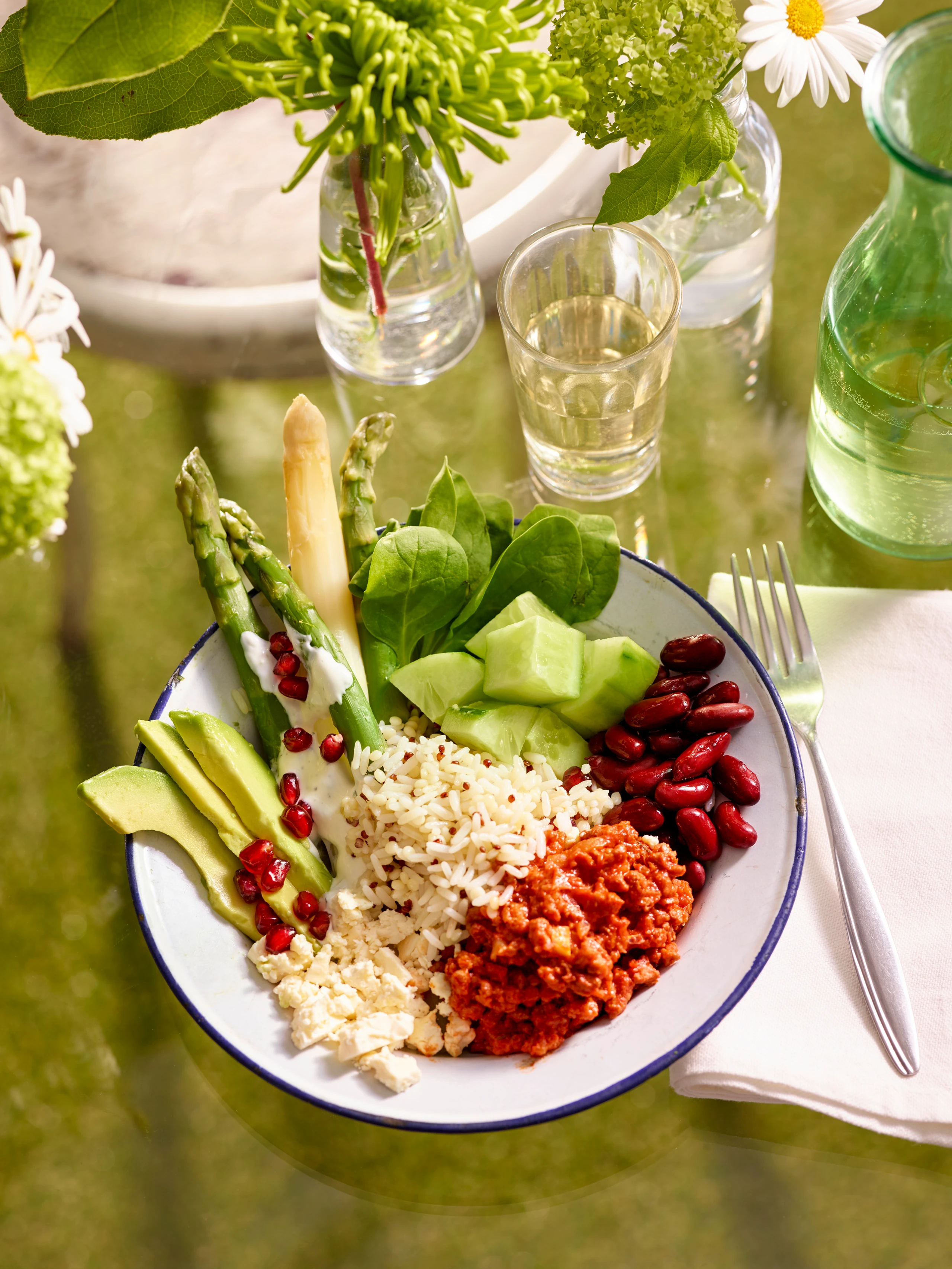 Spargel-Bowl mit Lammfaschiertem