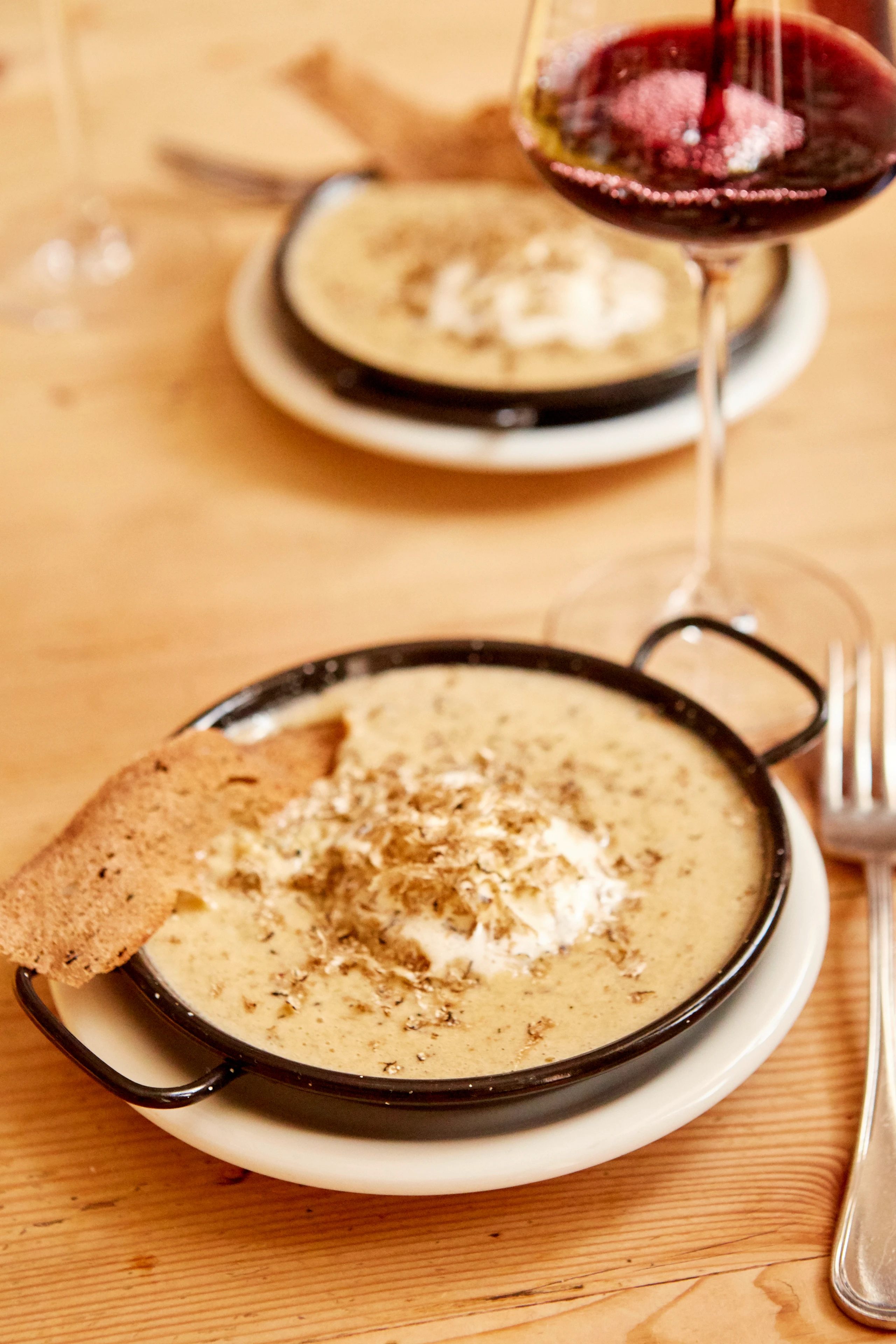 Trüffel-Rührei mit Knusperbrot
