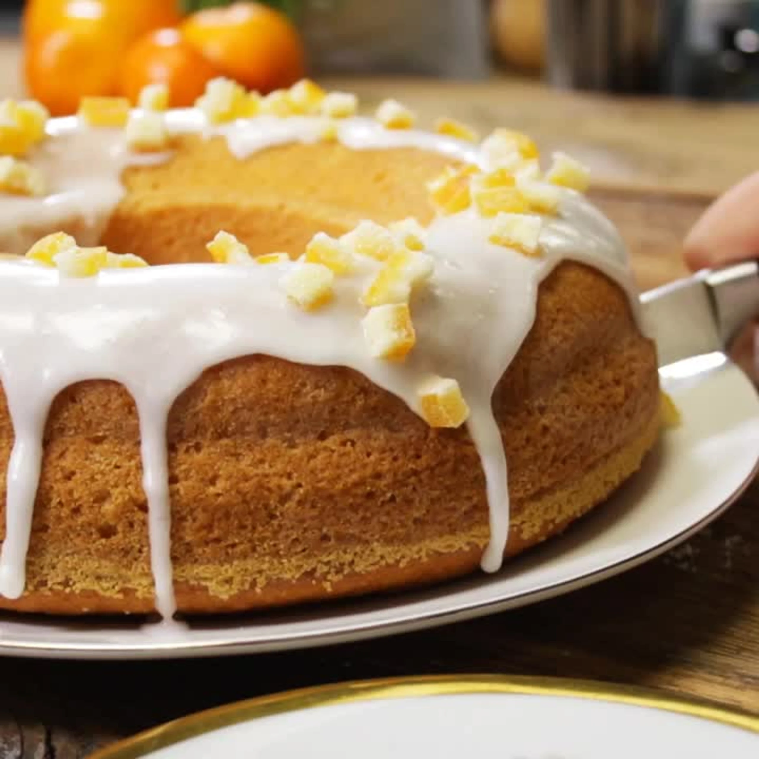 Mandarinen-Kranz mit Zuckerglasur